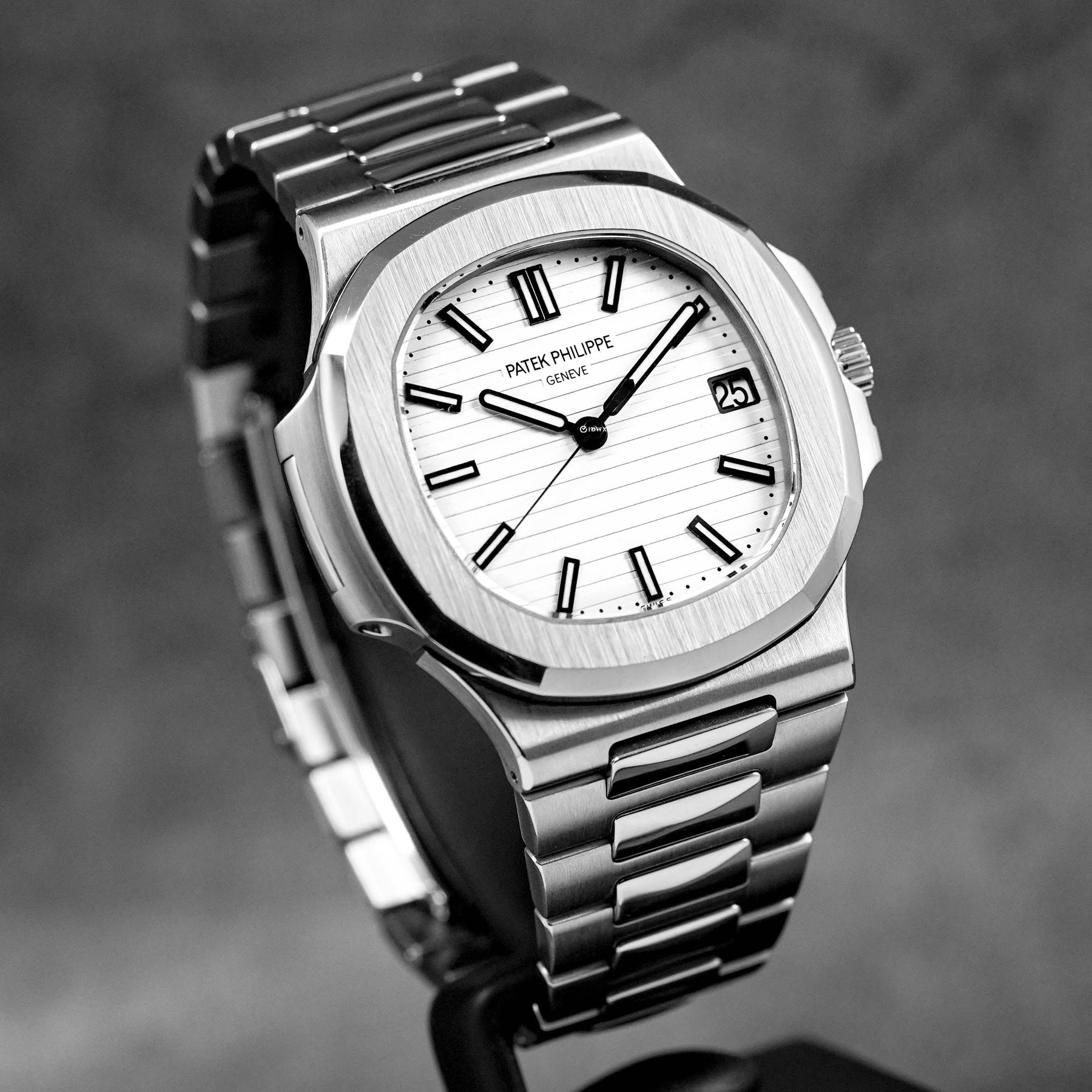 5711 White