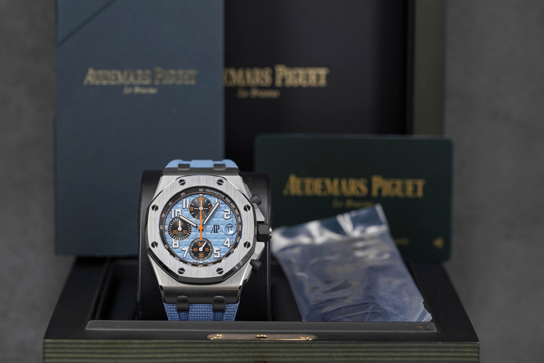 ROYAL OAK OFFSHORE CHRONOGRAPH 42MM 'TIFFANY BLUE' (2023)