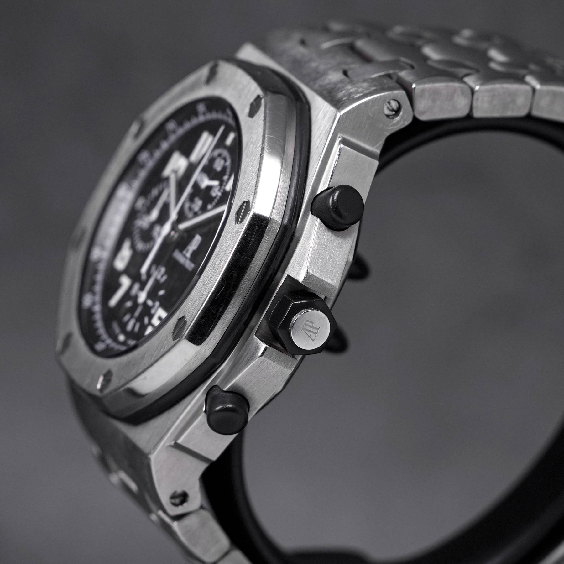ROYAL OAK OFFSHORE CHRONOGRAPH 42MM TITANIUM BLACK DIAL (2006)