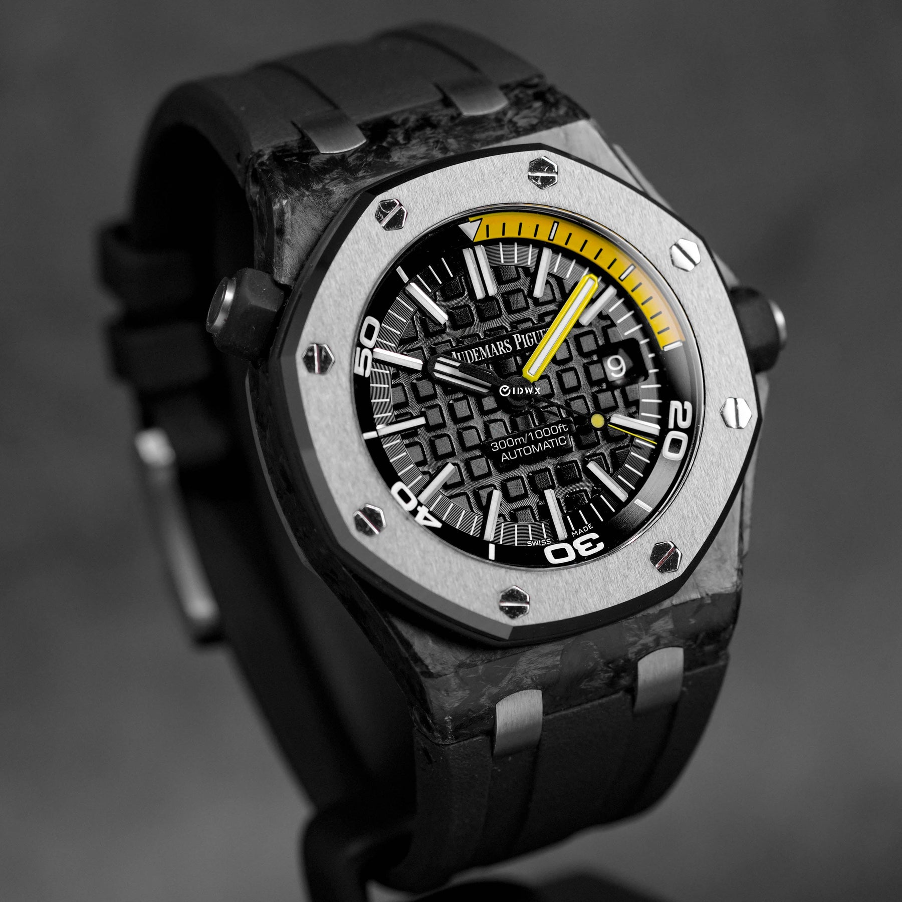 ROYAL OAK OFFSHORE 42MM DIVER YELLOW CARBON (2013)