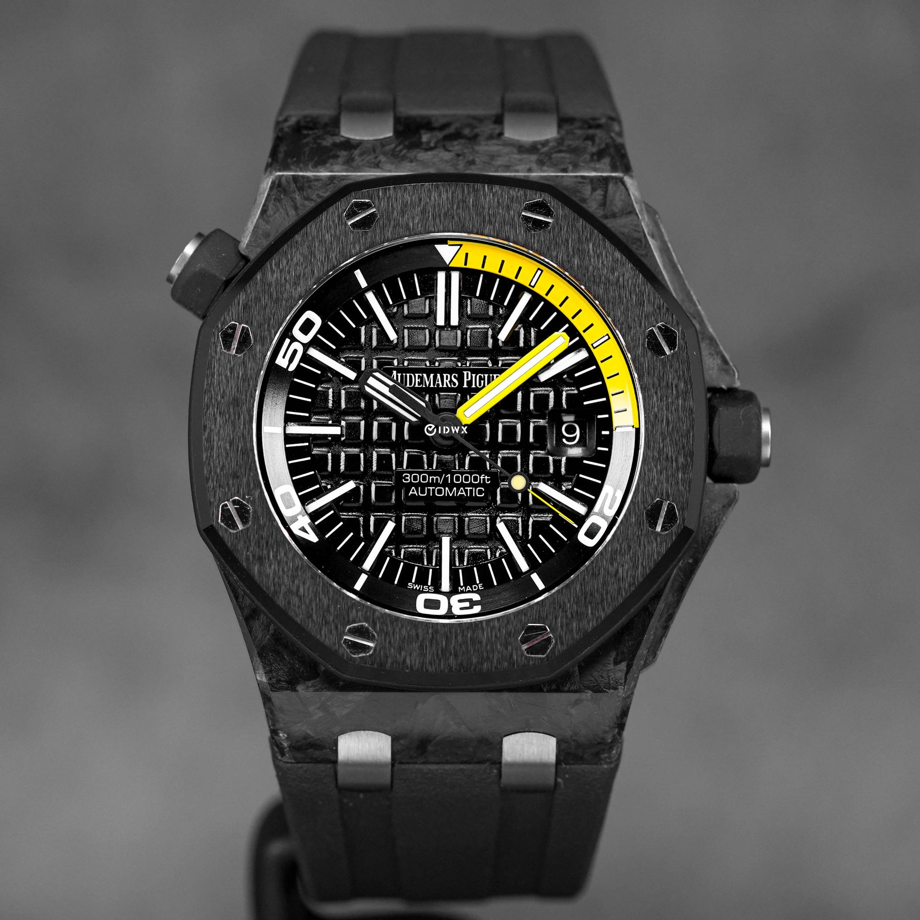ROYAL OAK OFFSHORE 42MM DIVER YELLOW CARBON (2013)