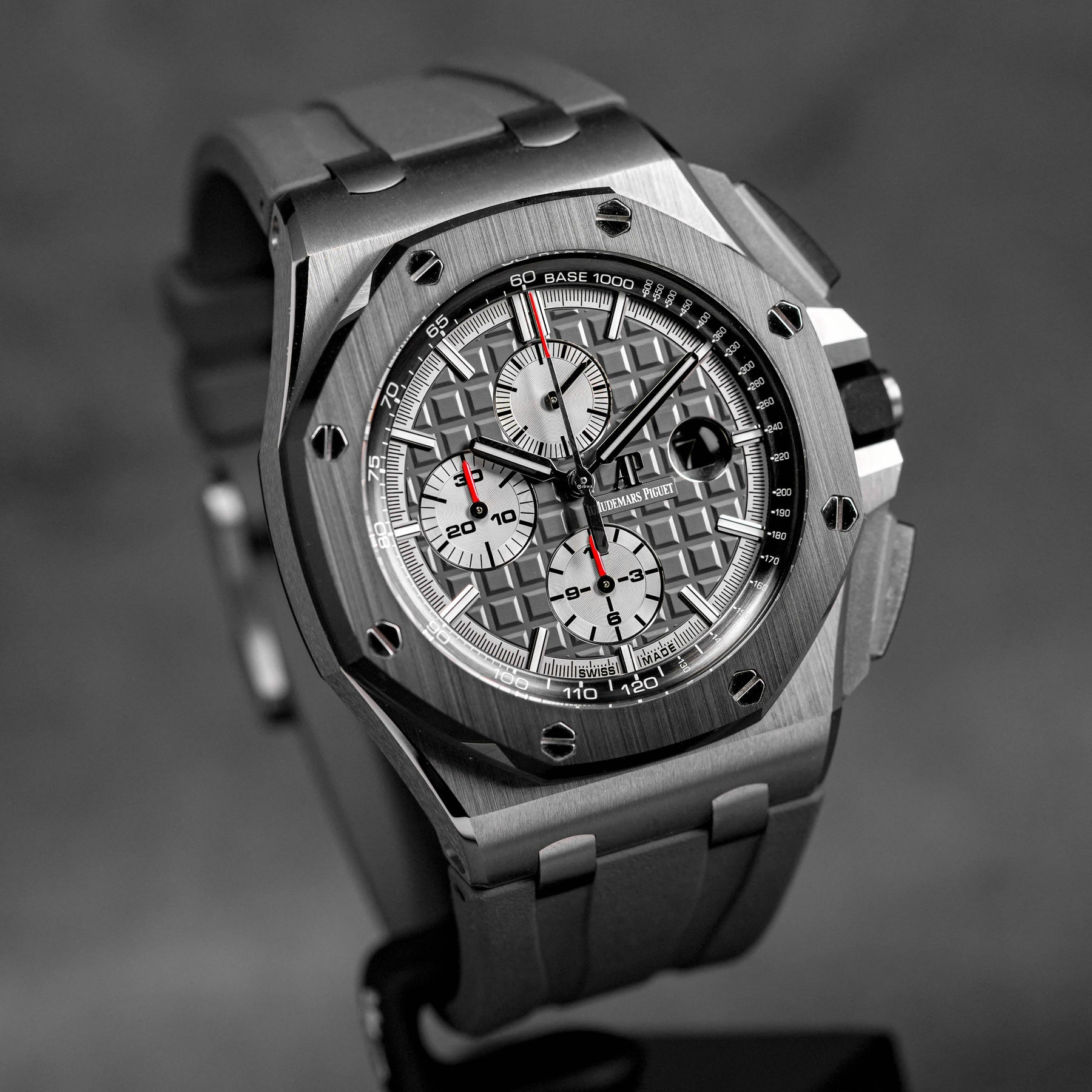 ROYAL OAK OFFSHORE CHRONOGRAPH 44MM TITANIUM BLACK CERAMIC GREY DIAL (2019)