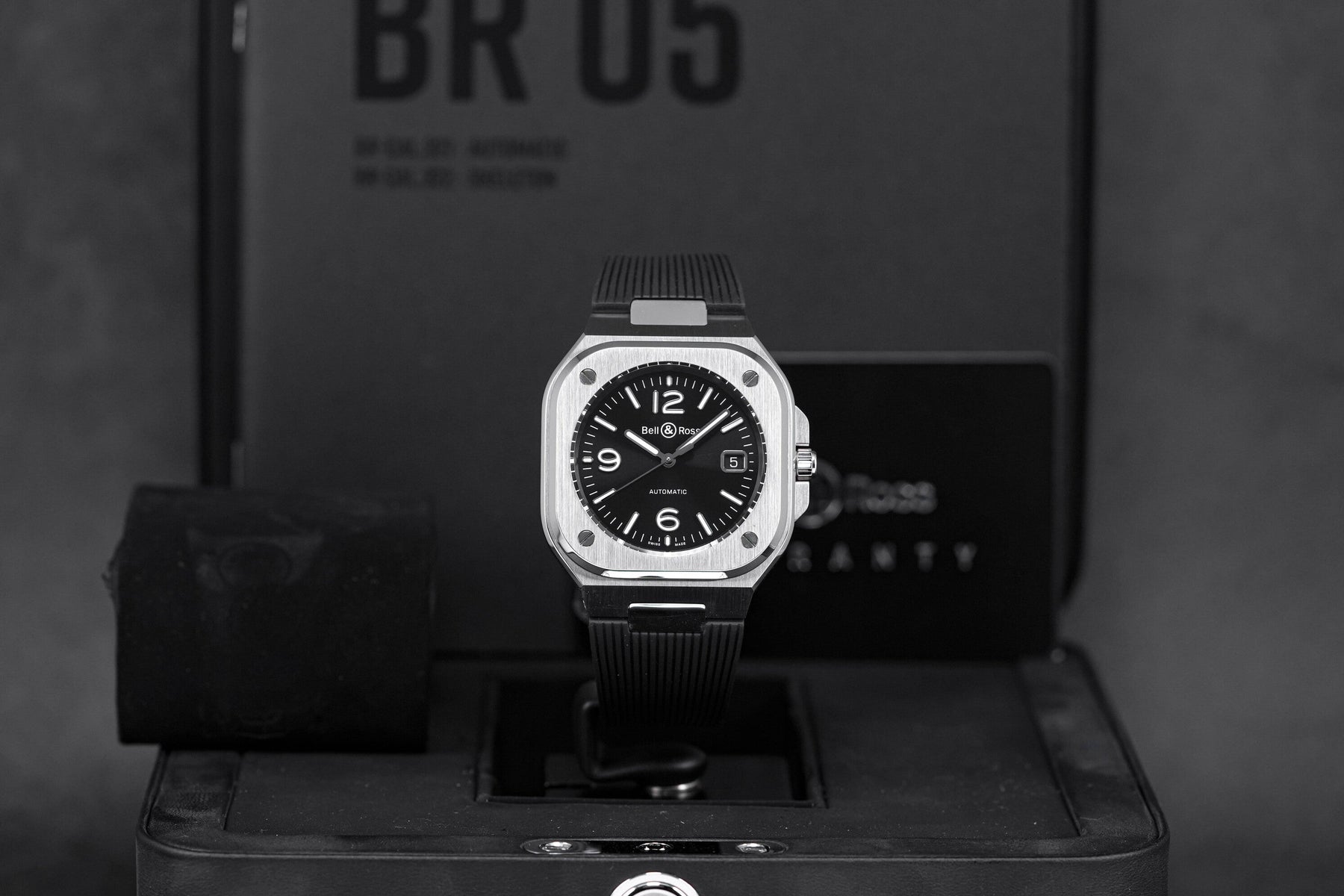 BR 05 BLACK (2022)