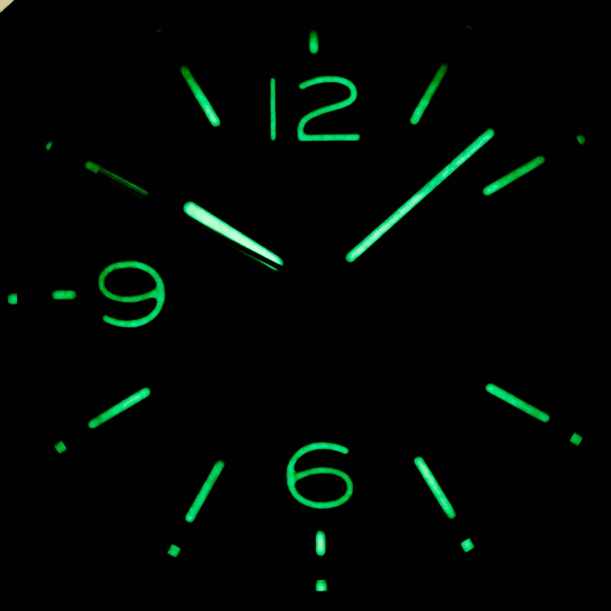 BR 05 Steel Black