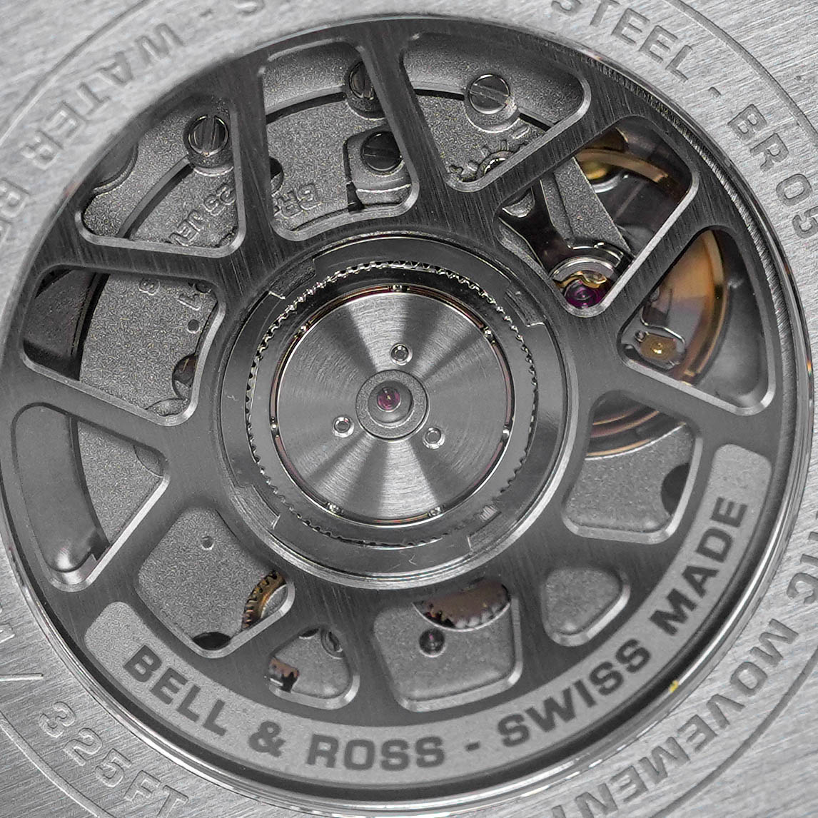 BR 05 Steel Black