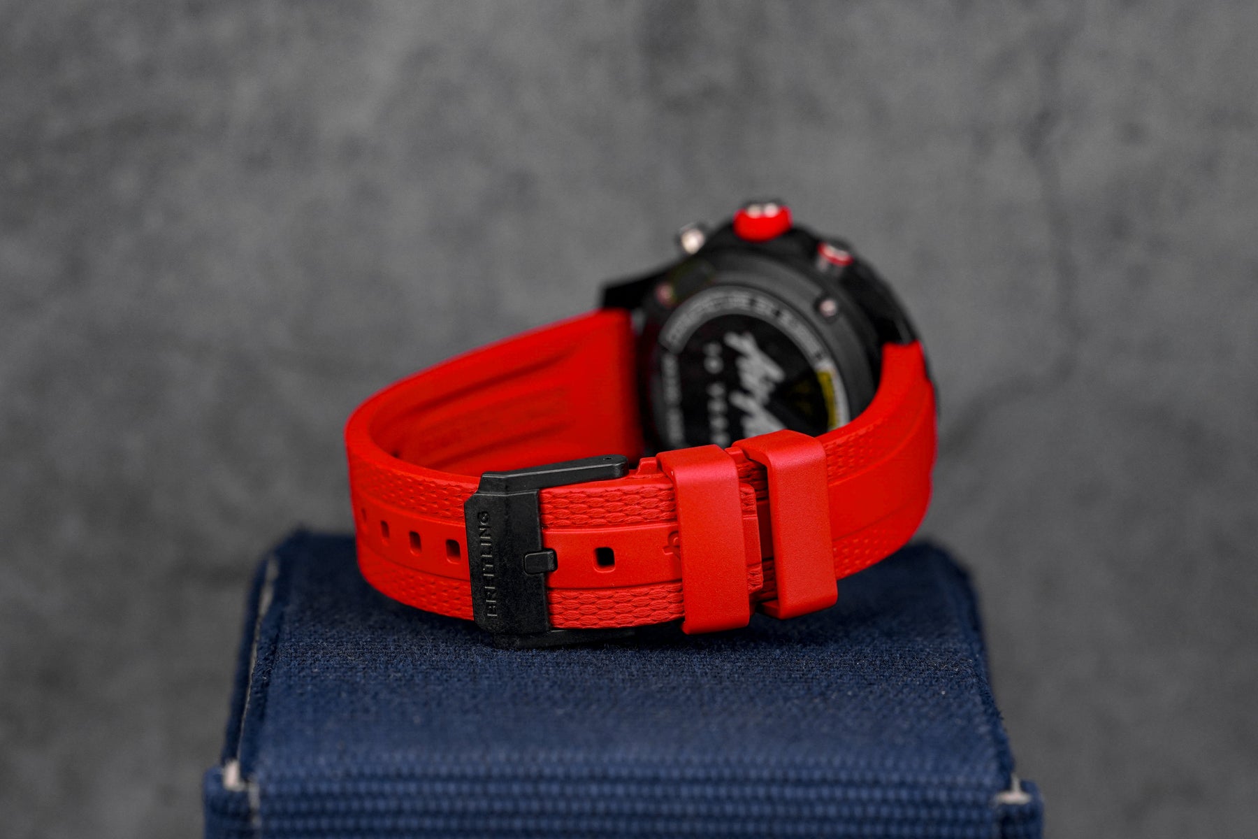 Harga Breitling Endurance Pro 38 Red