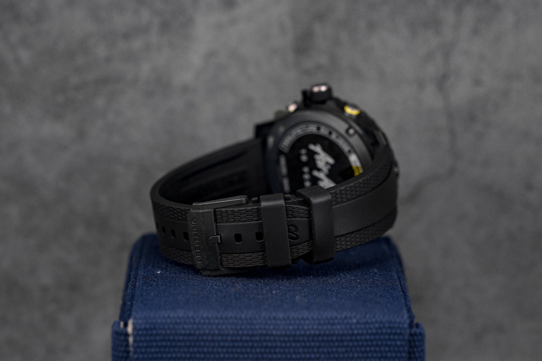 Harga Breitling Endurance Pro 44 Black Terbaru