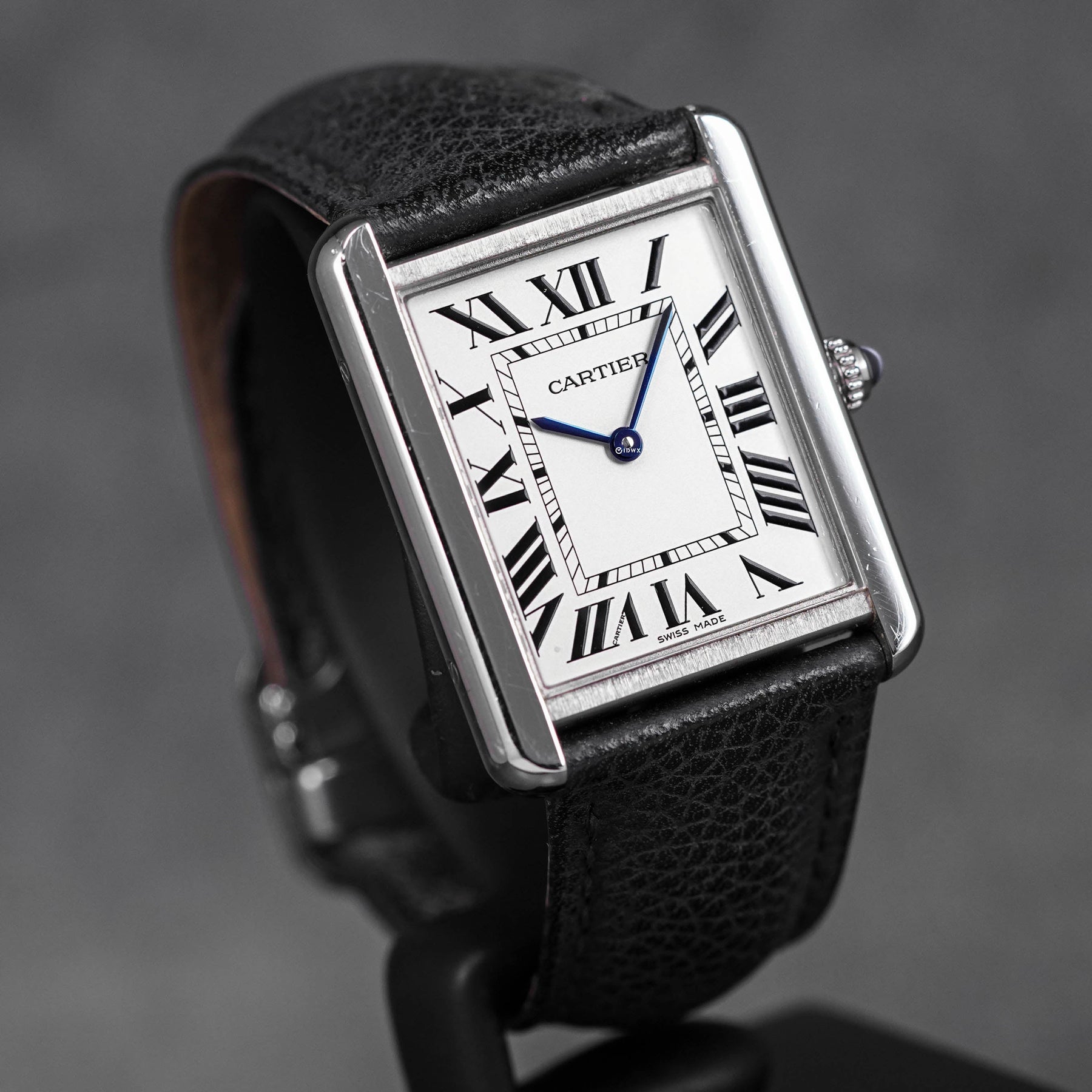 TANK SOLO L SILVER DIAL LEATHER STRAP (2018)