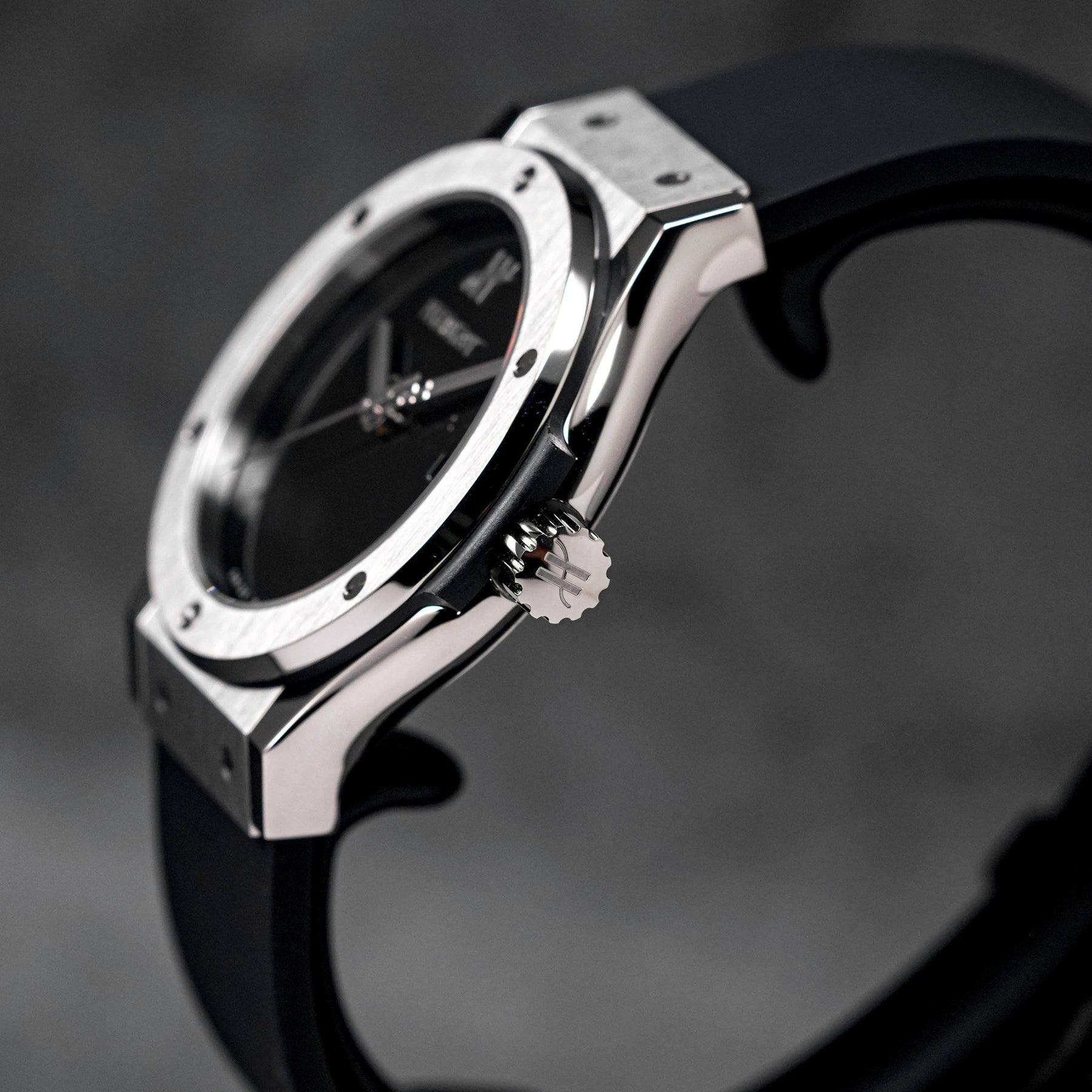 Classic Fusion 42 Titanium Black