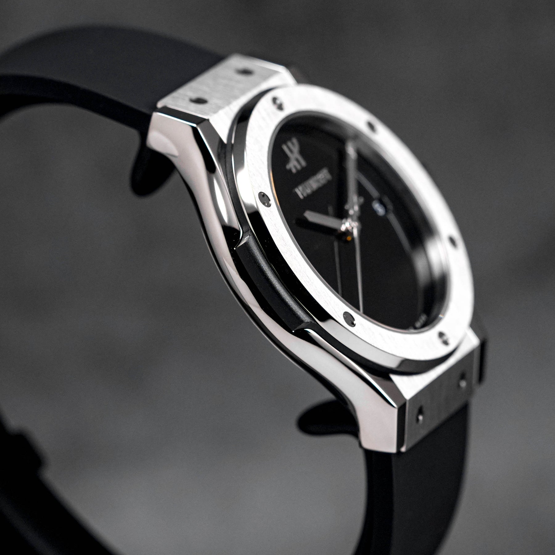 Classic Fusion 42 Titanium Black