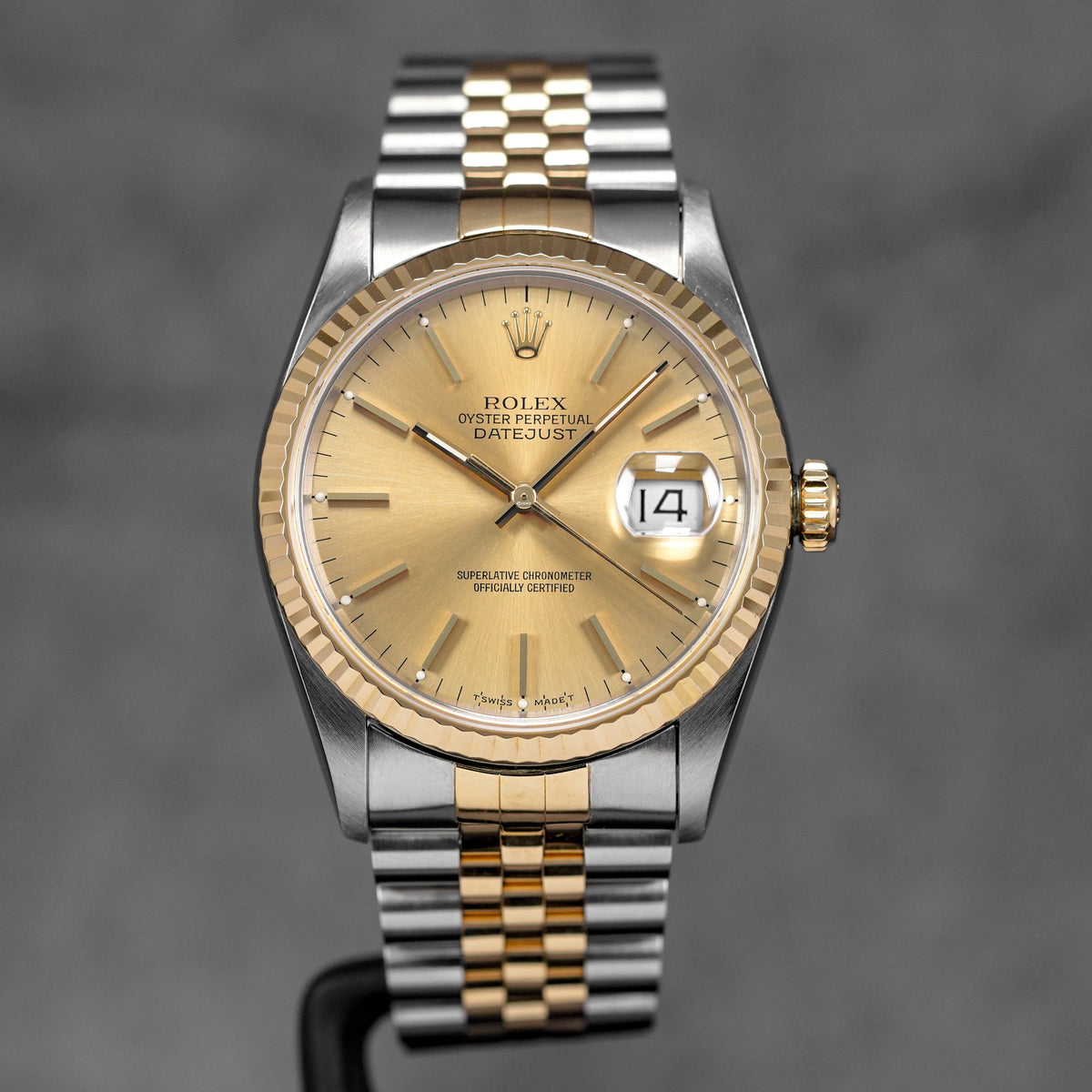 DATEJUST 36MM TWOTONE YELLOWGOLD CHAMPAGNE DIAL (1995)