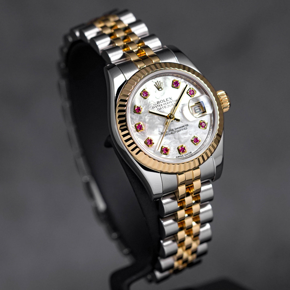 DATEJUST 26MM TWOTONE YELLOWGOLD MOP RUBY DIAL (2012)