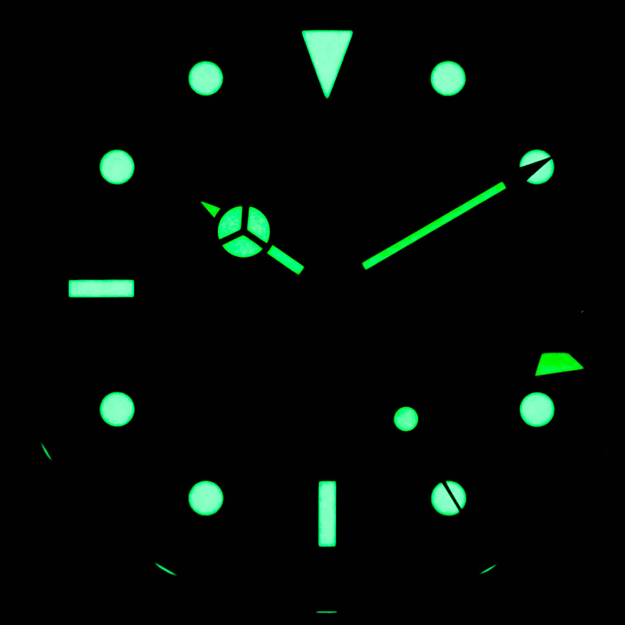 EXPLORER-II 16570 BLACK DIAL (UNDATED-RANDOM SERIES)