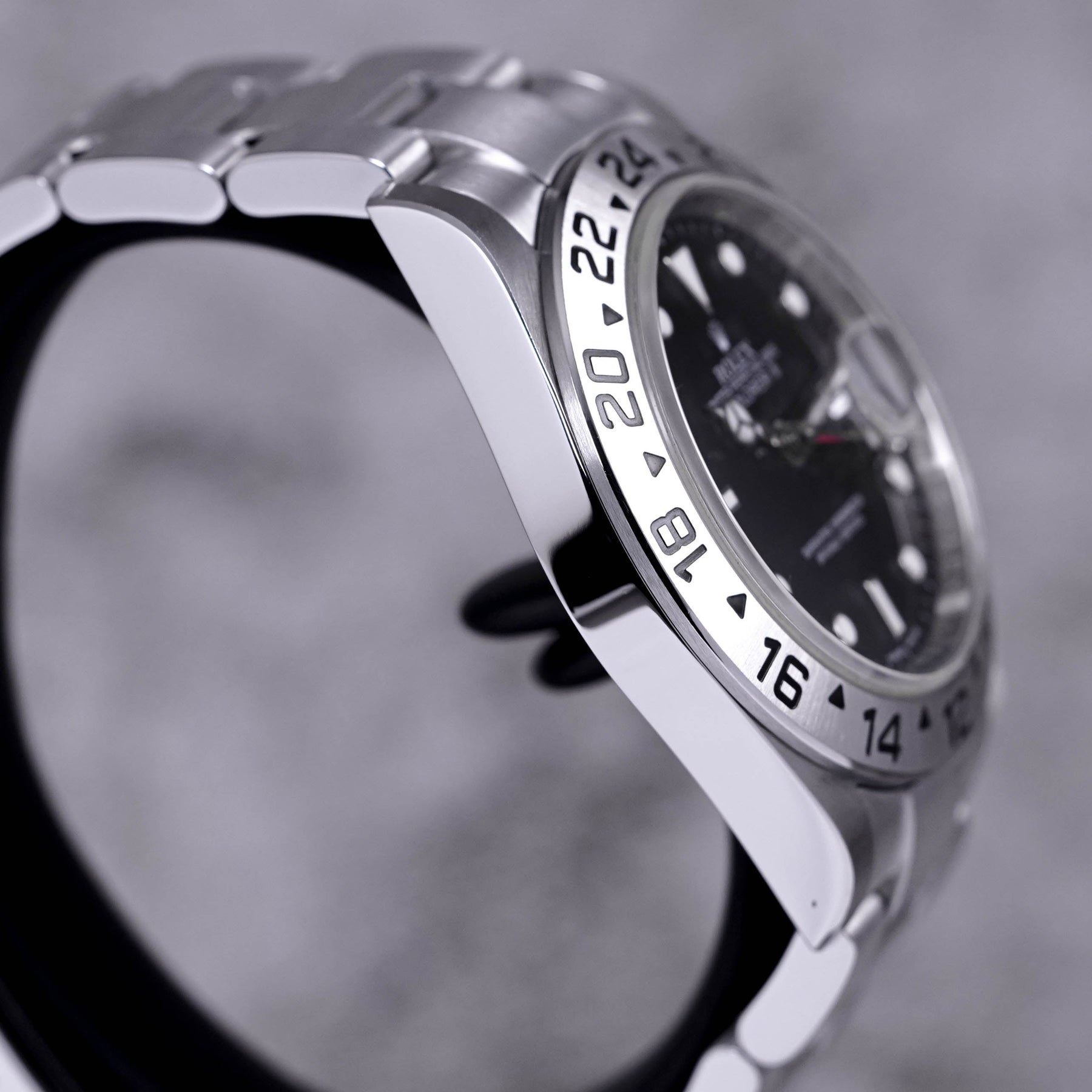 EXPLORER-II 16570 BLACK DIAL (UNDATED-RANDOM SERIES)