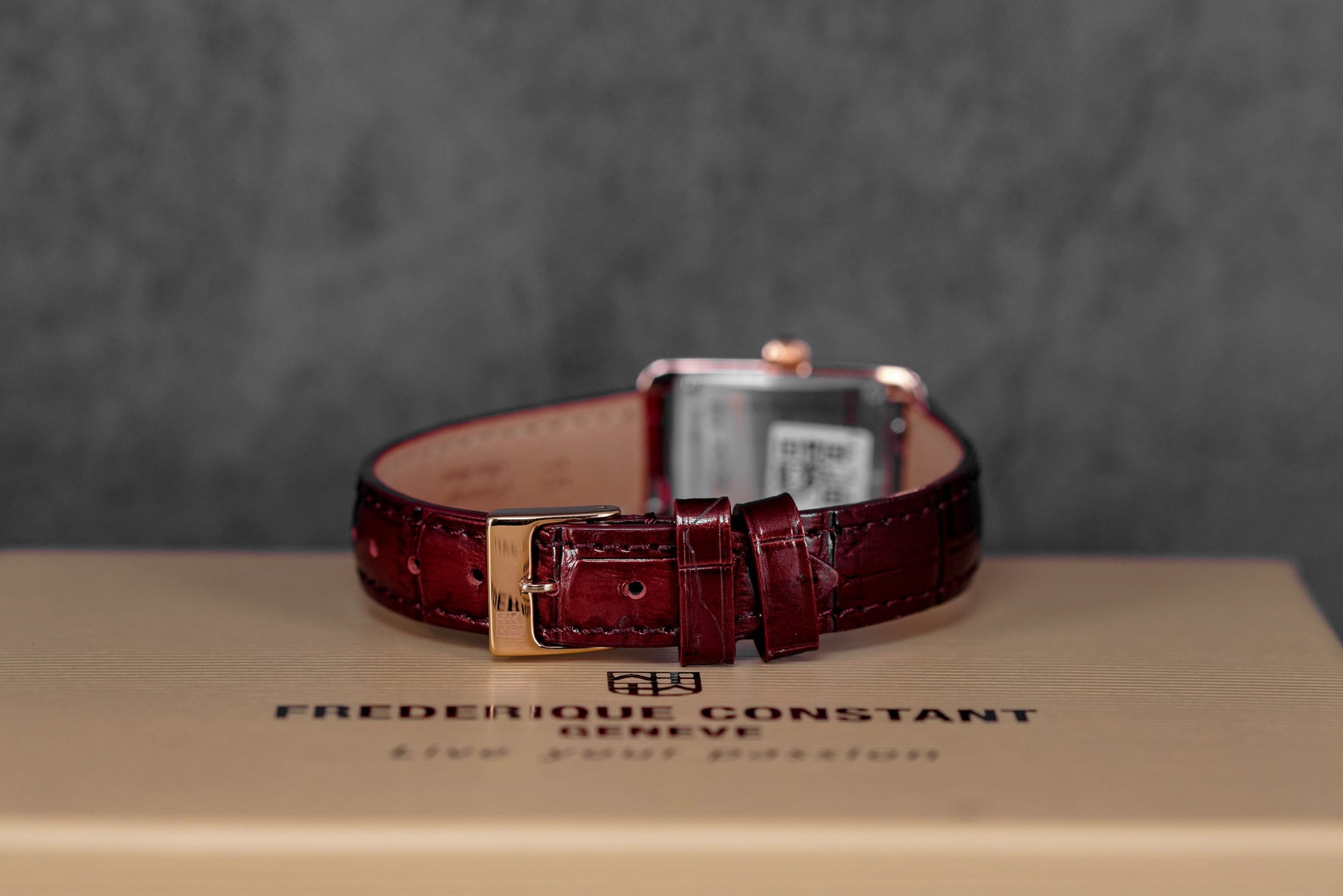 CLASSICS CAREE ROSEGOLD-PLATED STEEL WHITE DIAL LEATHER STRAP (2025)