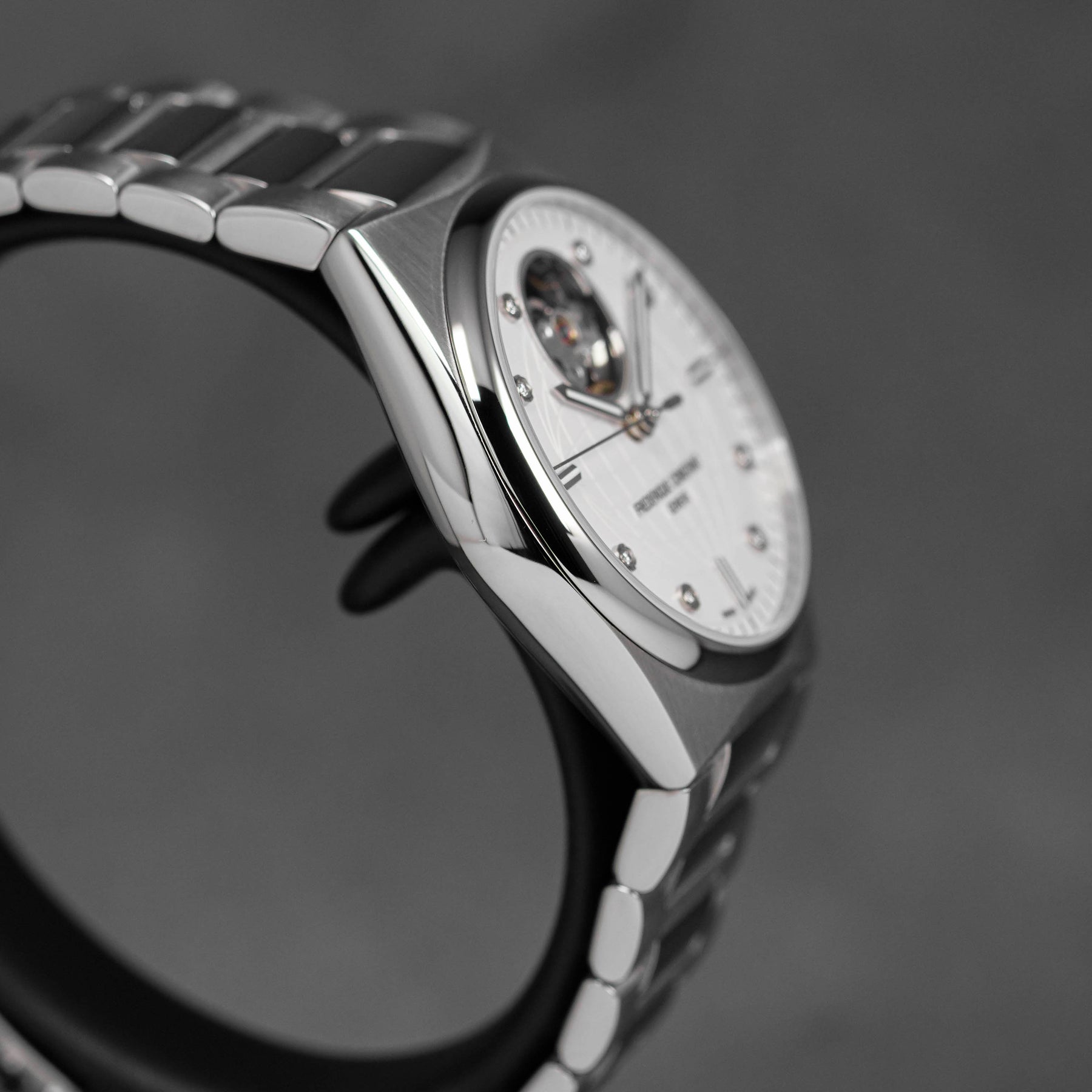 HIGHLIFE HEART BEAT STEEL SILVER DIAL (2025)