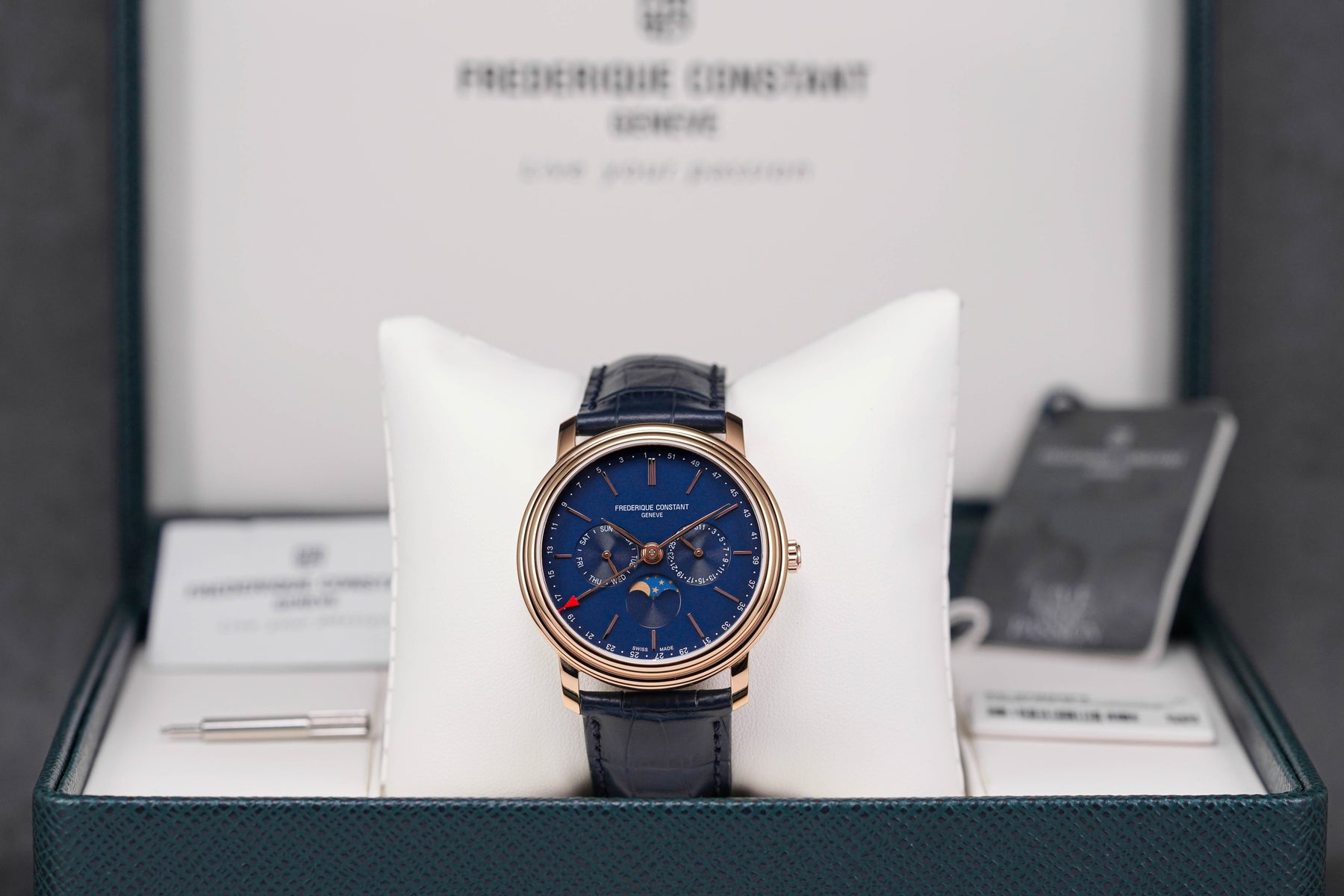 CLASSICS BUSINESS TIMER MOONPHASE ROSEGOLD-PLATED STEEL BLUE DIAL (2025)