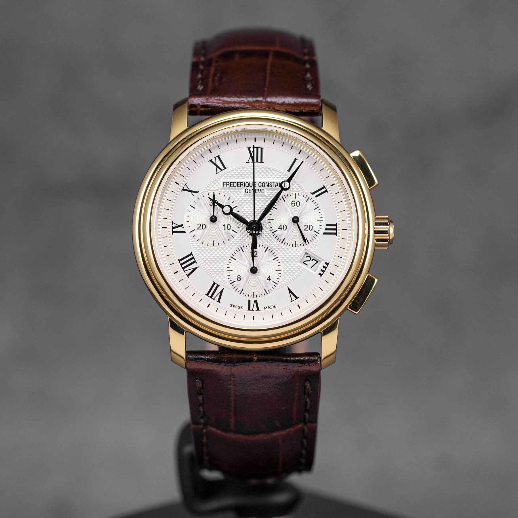 CLASSICS QUARTZ CHRONOGRAPH YELLOWGOLD-PLATED STEEL SILVER DIAL (2025)
