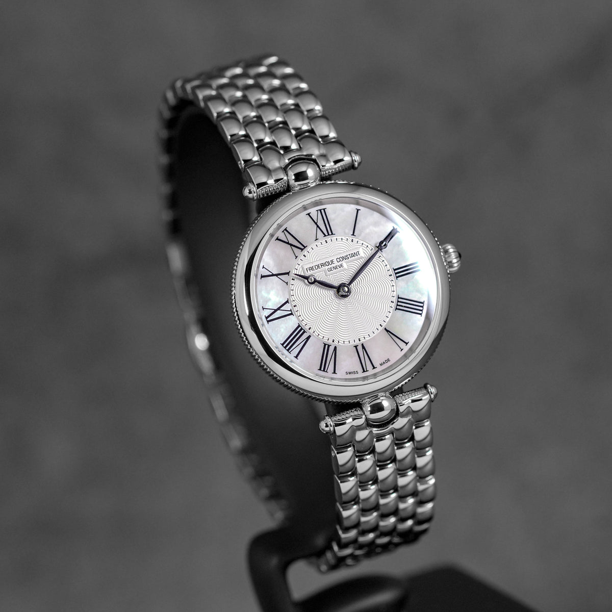 CLASSICS ART DECO ROUND STEEL MOP DIAL (2025)