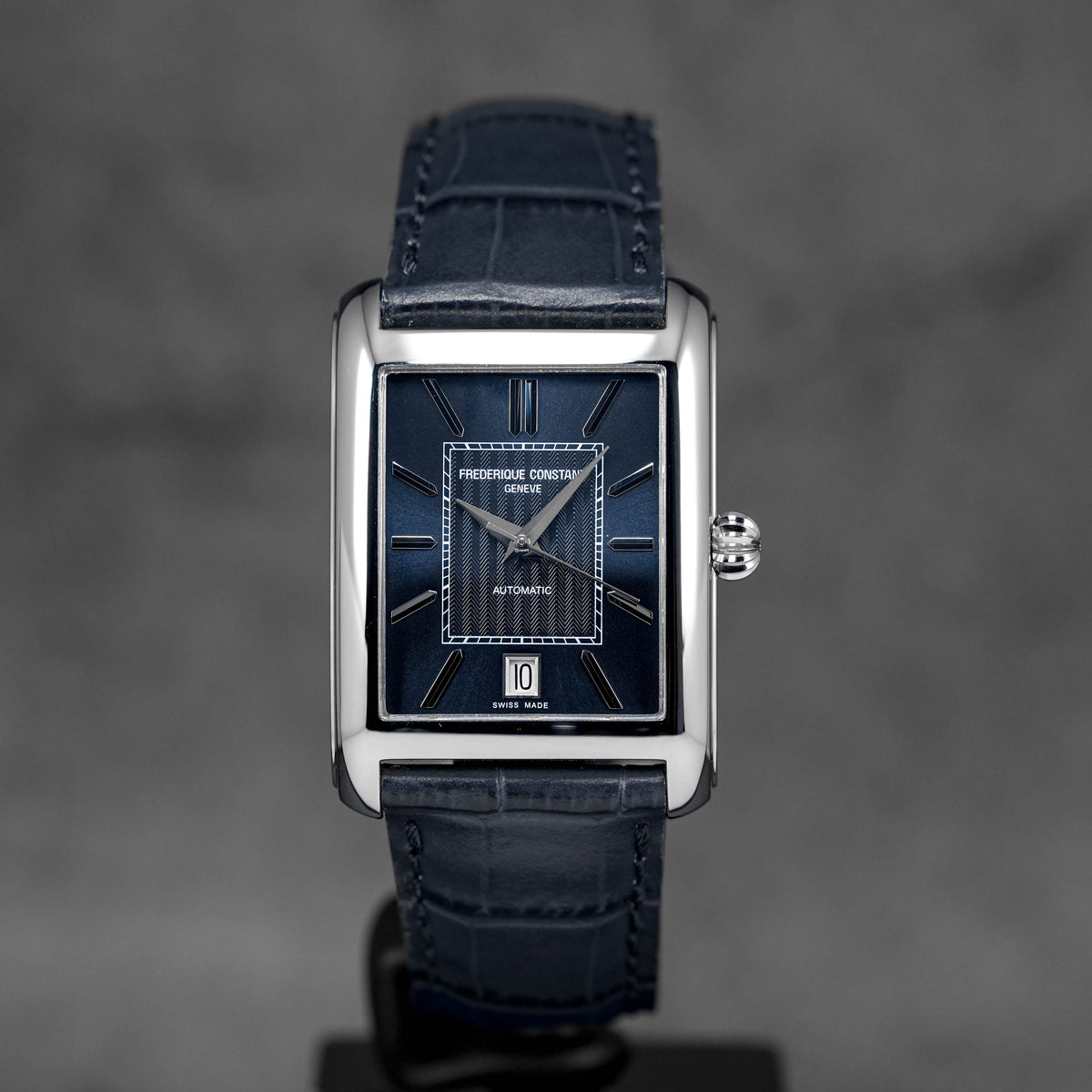 CLASSICS CARREE BLUE DIAL (2025)
