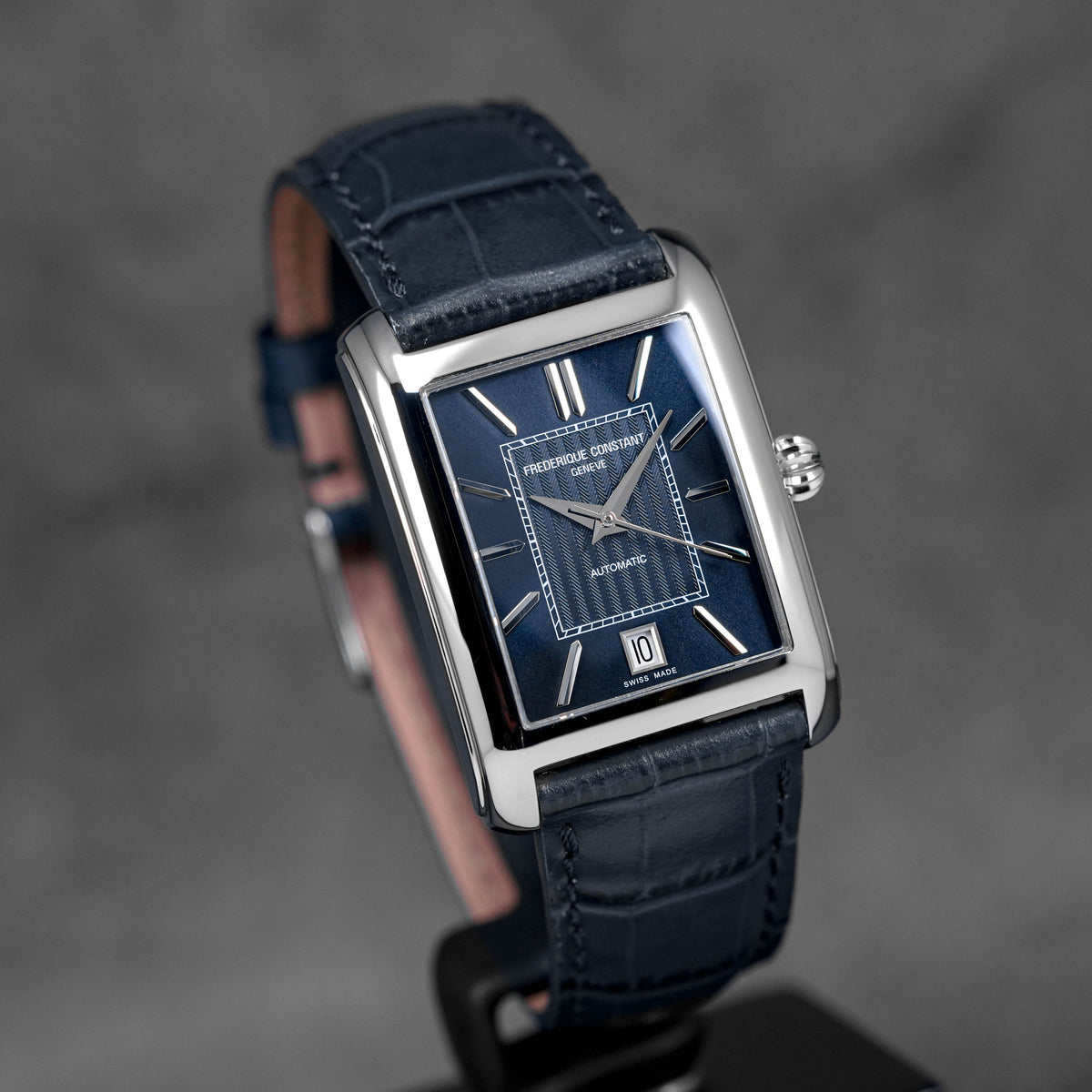 CLASSICS CARREE BLUE DIAL (2025)