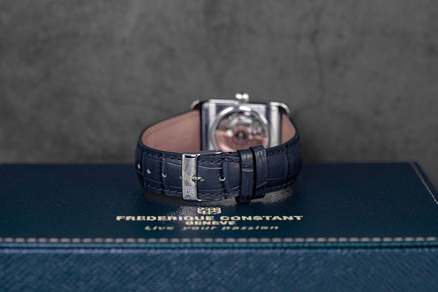 CLASSICS CARREE BLUE DIAL (2025)