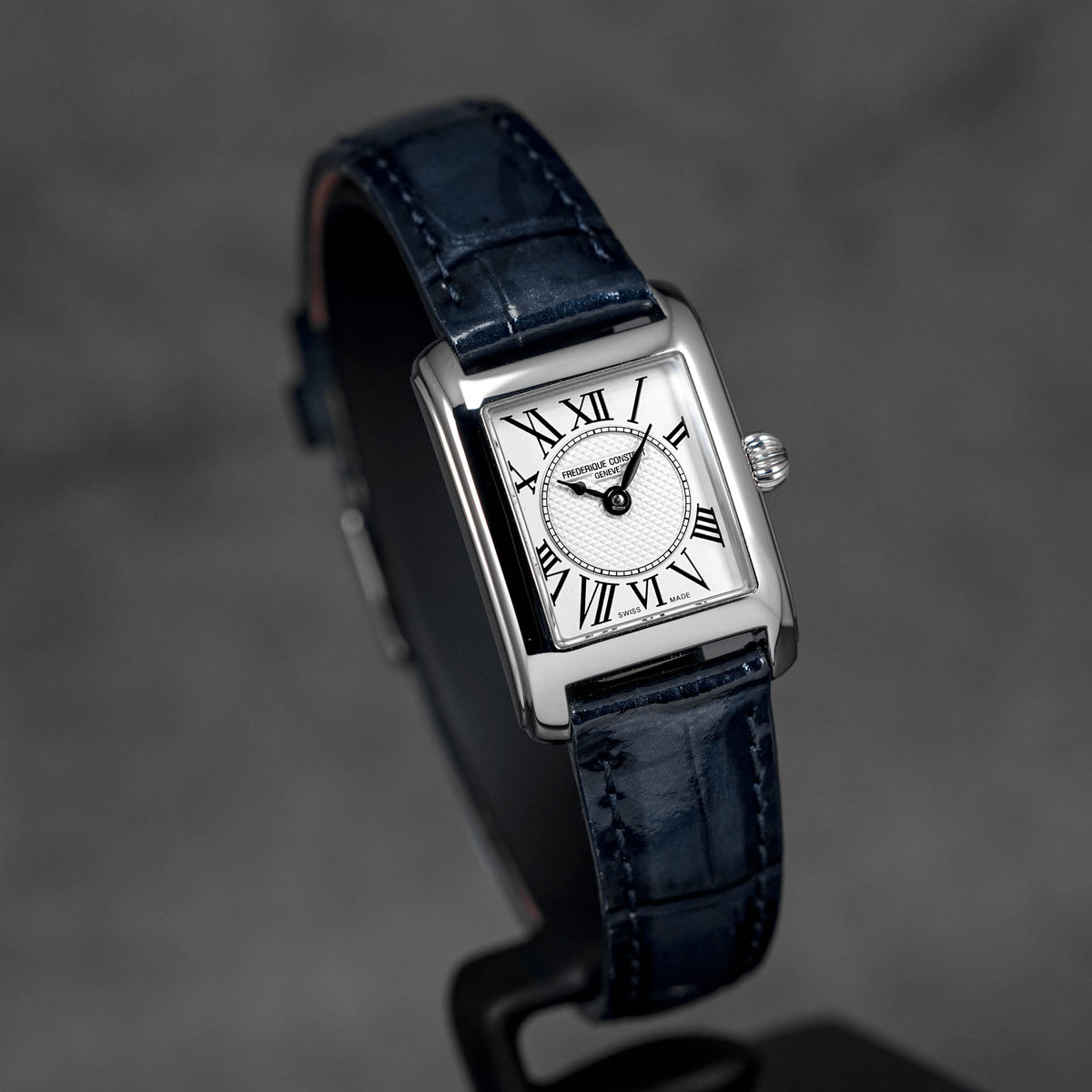 CLASSICS CAREE STEEL WHITE DIAL LEATHER STRAP (2025)