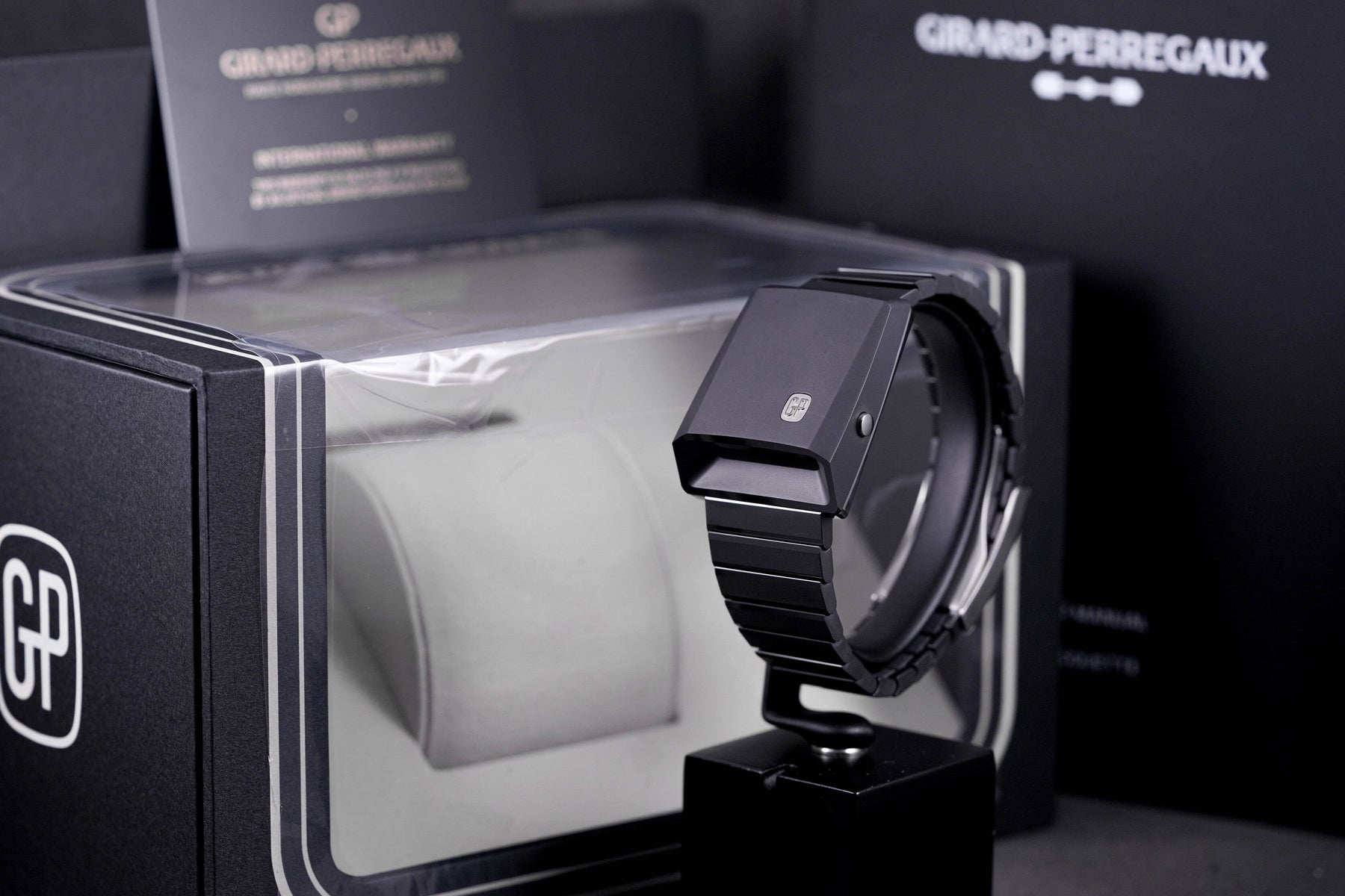 GIRARD PERREGAUX CASQUETTE