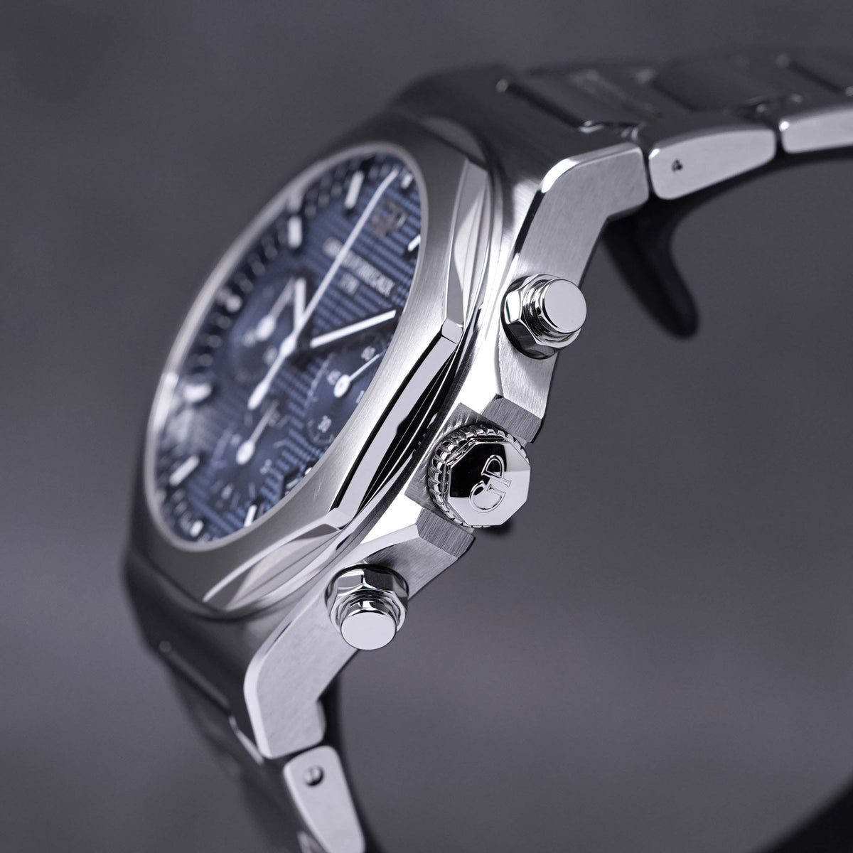 GIRARD PERREGAUX CHRONO BLUE