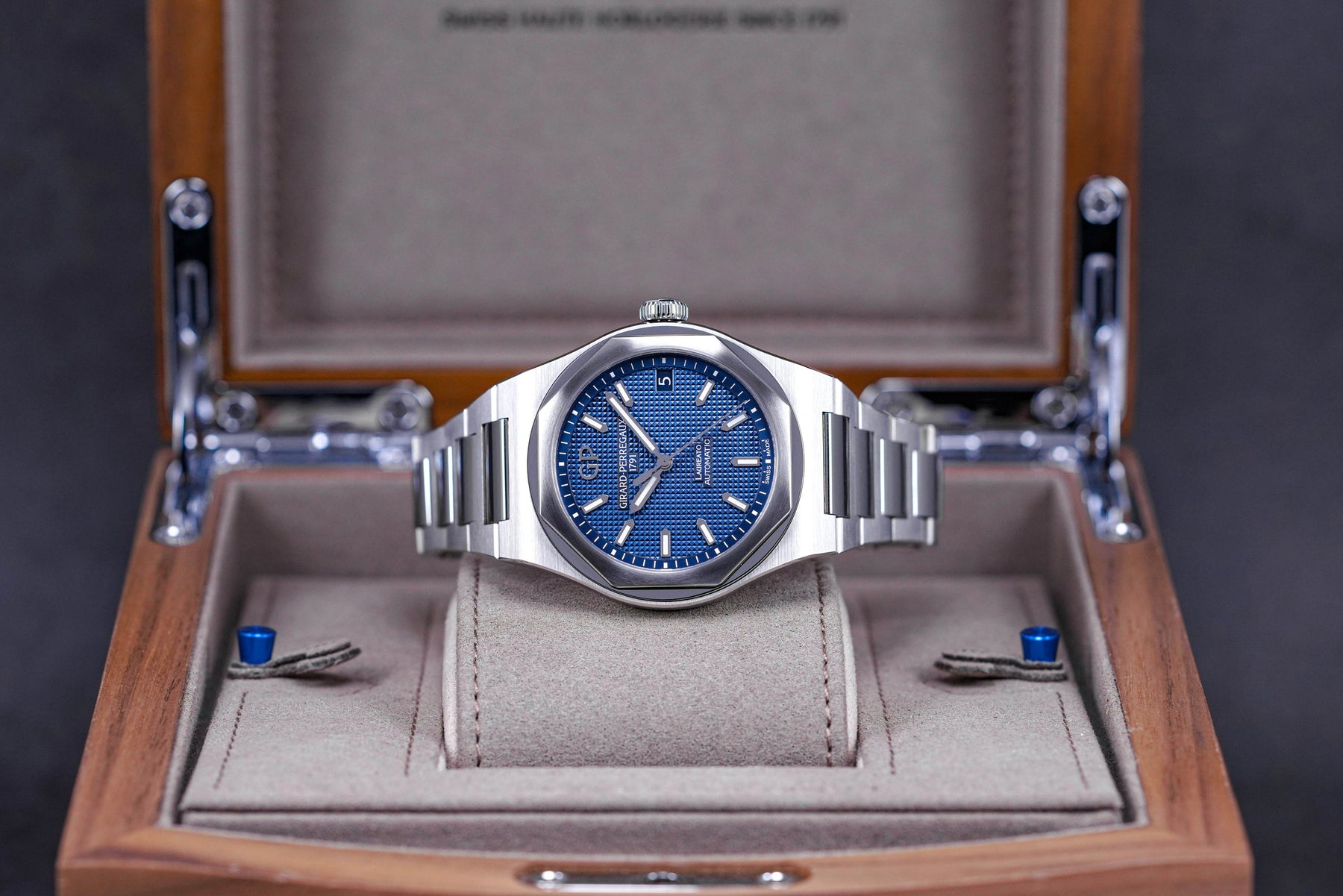 LAUREATO BLUE DIAL (2022)
