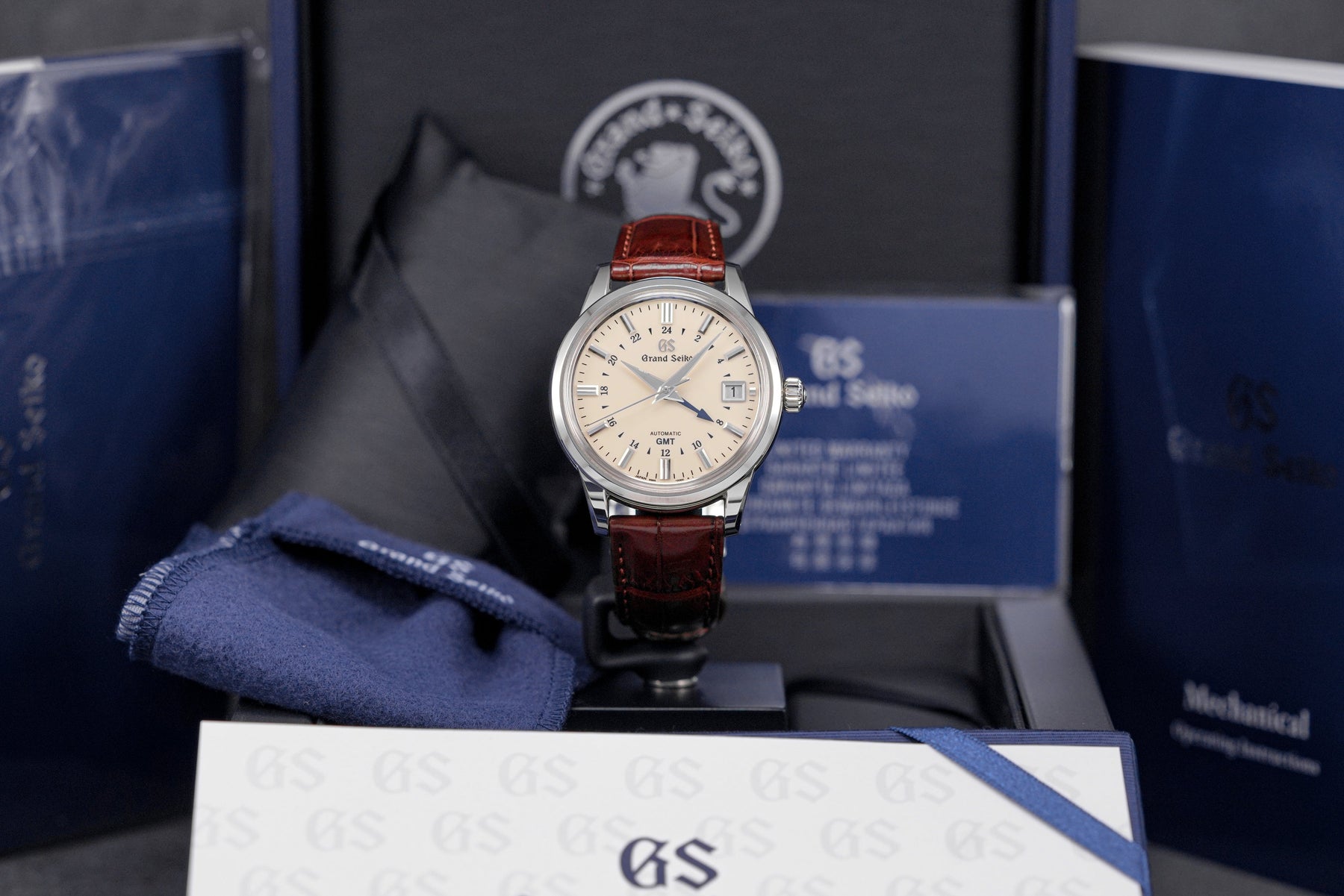 ELEGANCE COLLECTION GMT CREAM DIAL (2022)