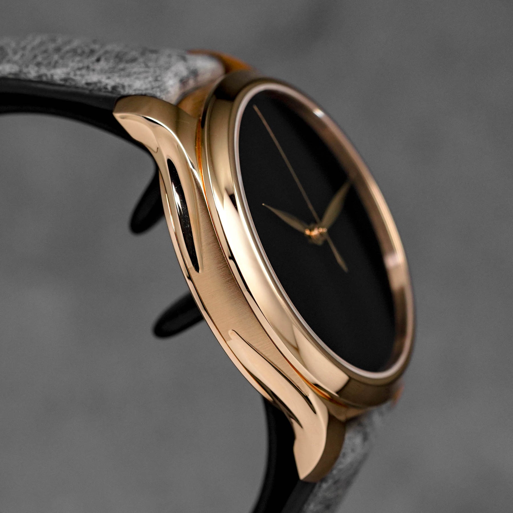 Harga H Moser Endevour Vantablack