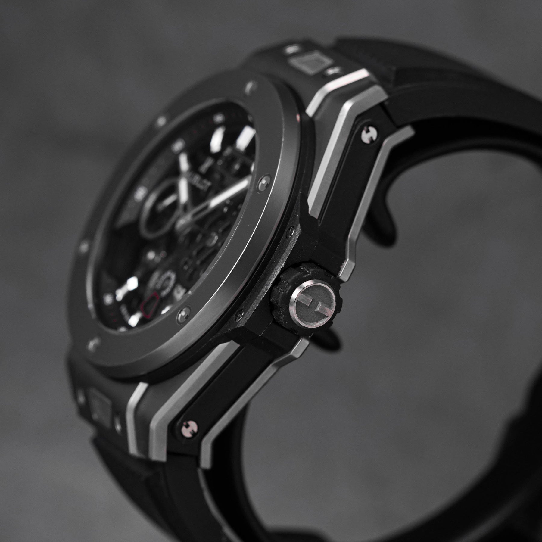 BIG BANG 45MM MECA-10 TITANIUM (2022)