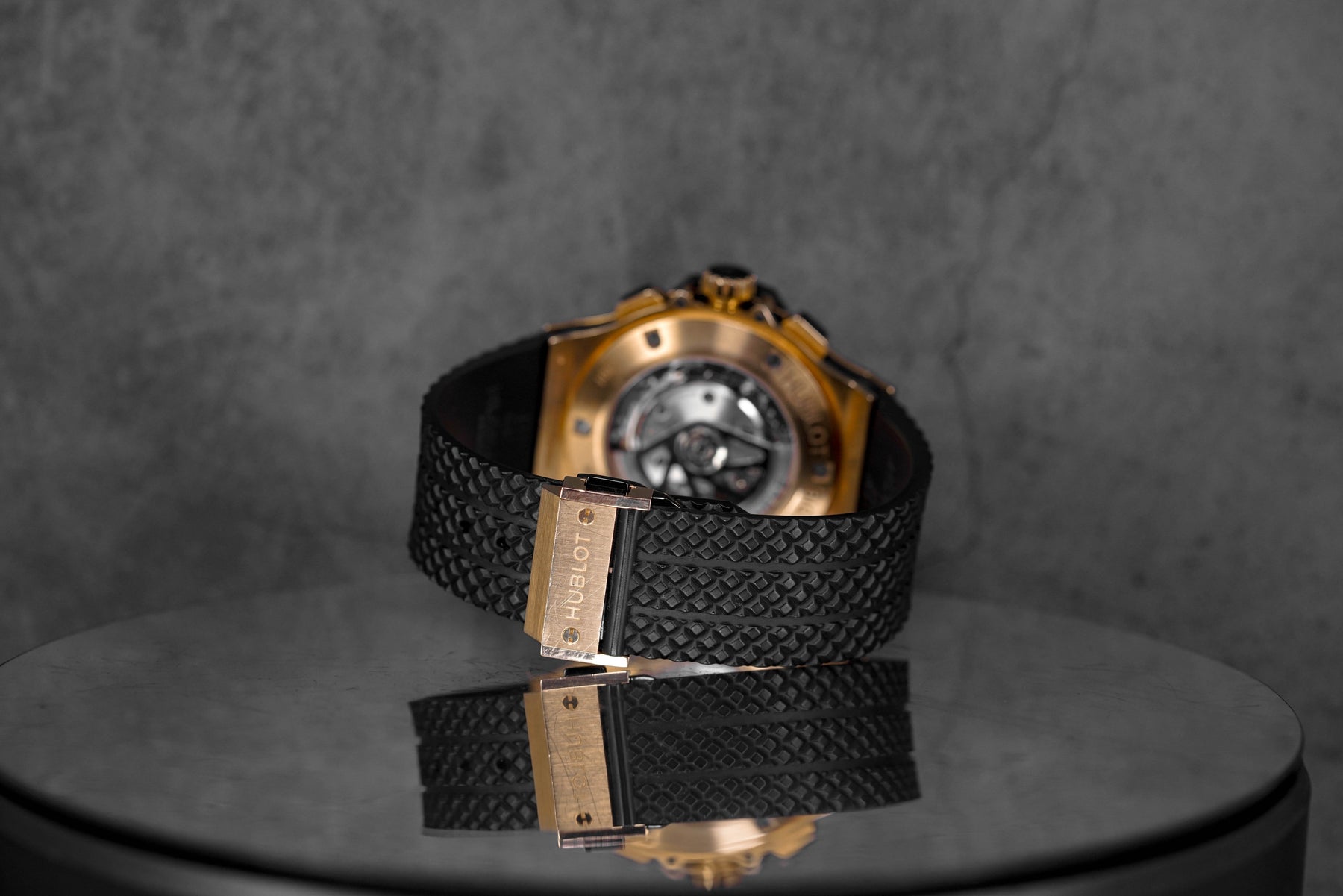 Harga Hublot Big Bang Original Gold