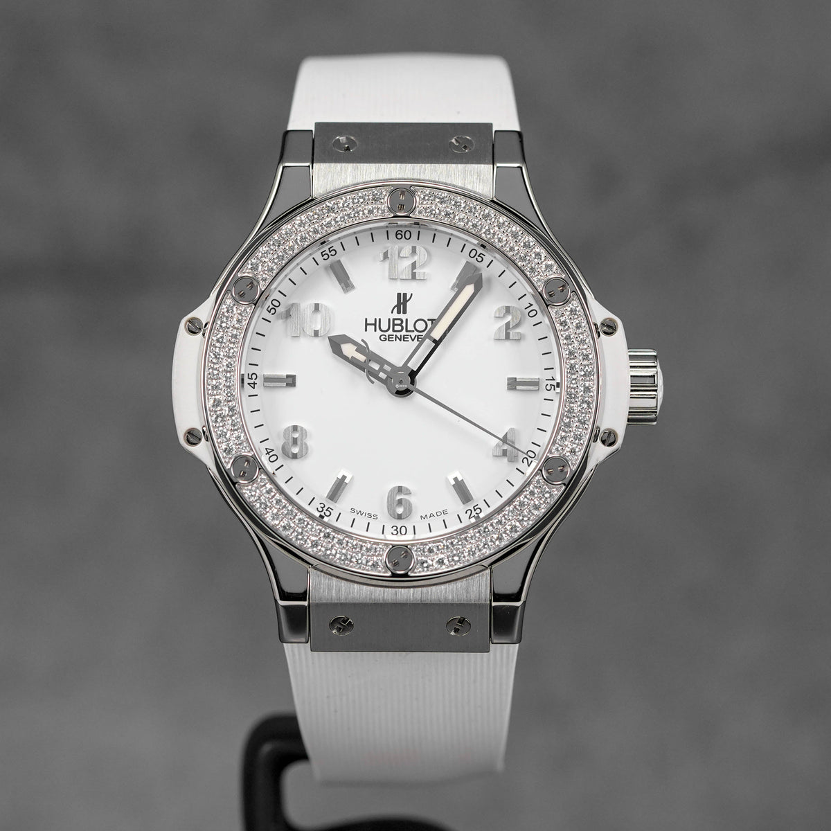 Harga Hublot Big Bang White Diamonds