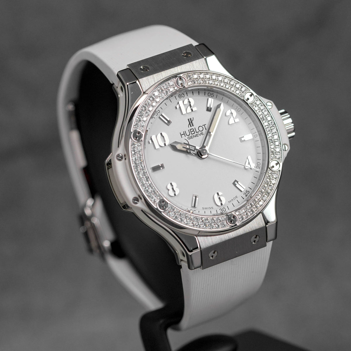 Harga Hublot Big Bang White Diamonds