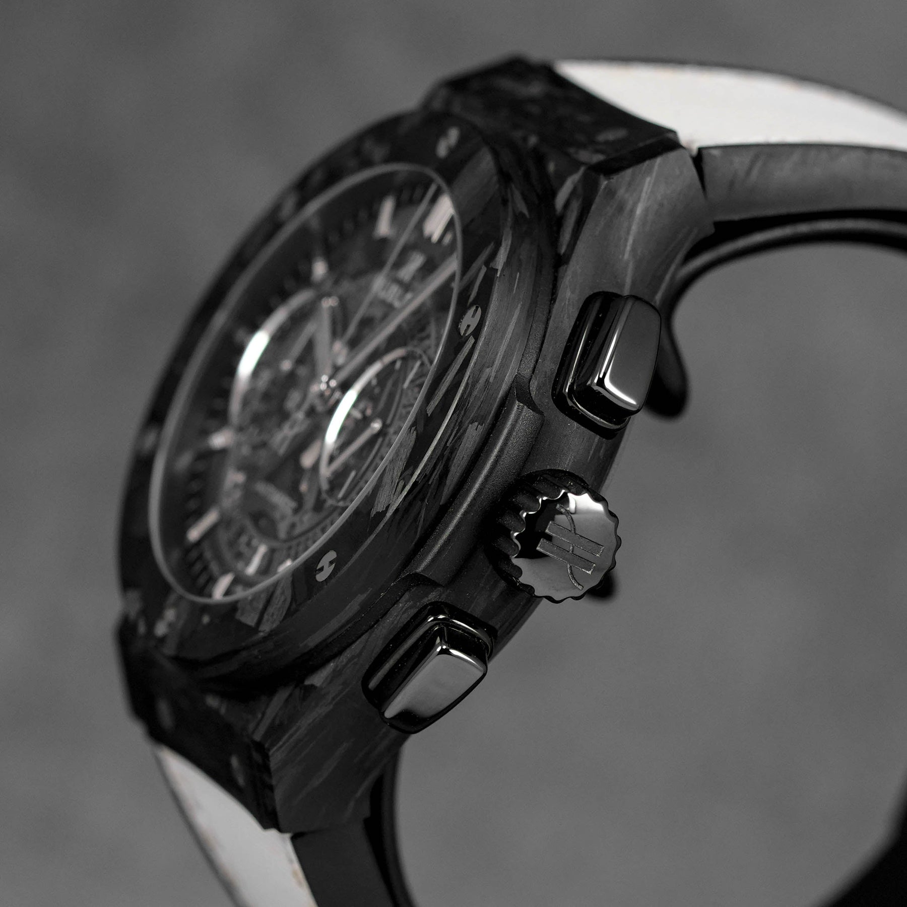 CLASSIC FUSION 45MM AEROFUSION FROSTED CARBON (2022)