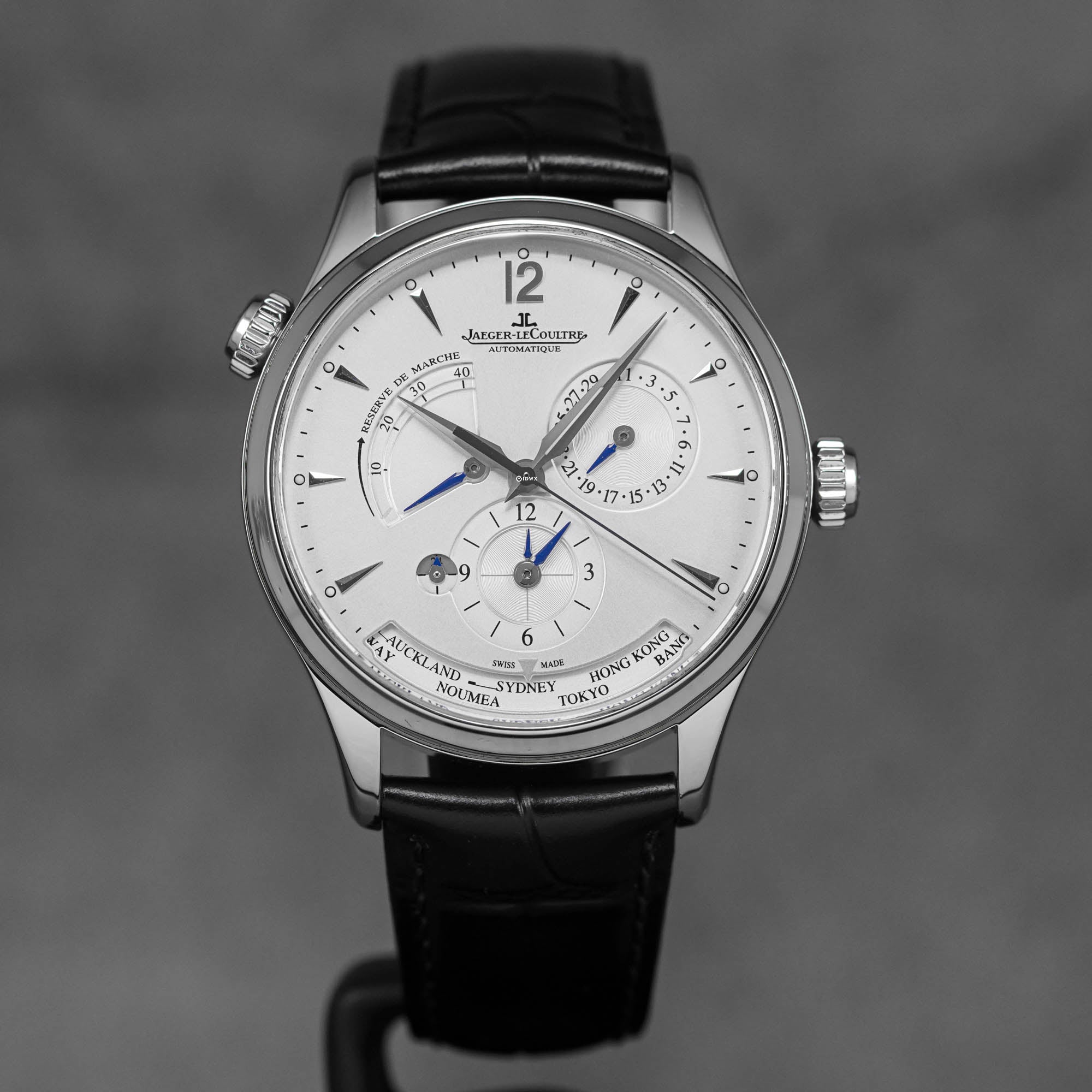 MASTER GEOGRAPHIC SILVER DIAL (2017)