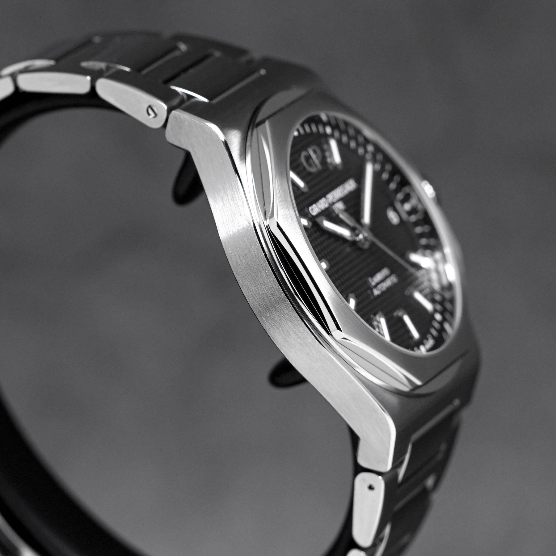 LAUREATO BLACK DIAL (2023)