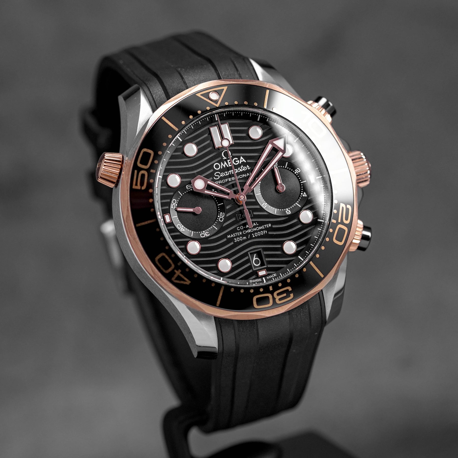 Harga Omega Seamaster Diver Sedna Gold