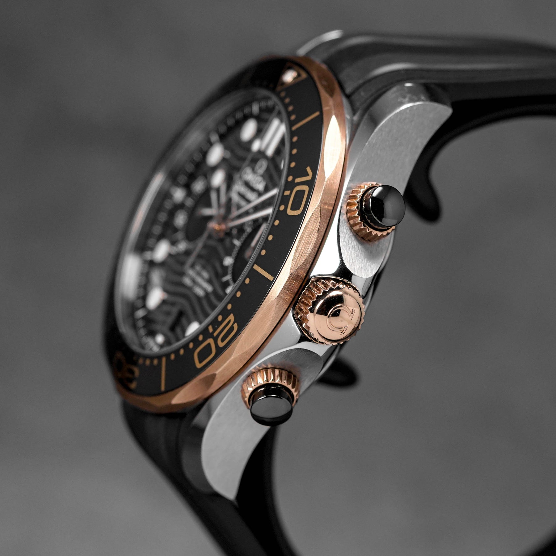 Harga Omega Seamaster Diver Sedna Gold