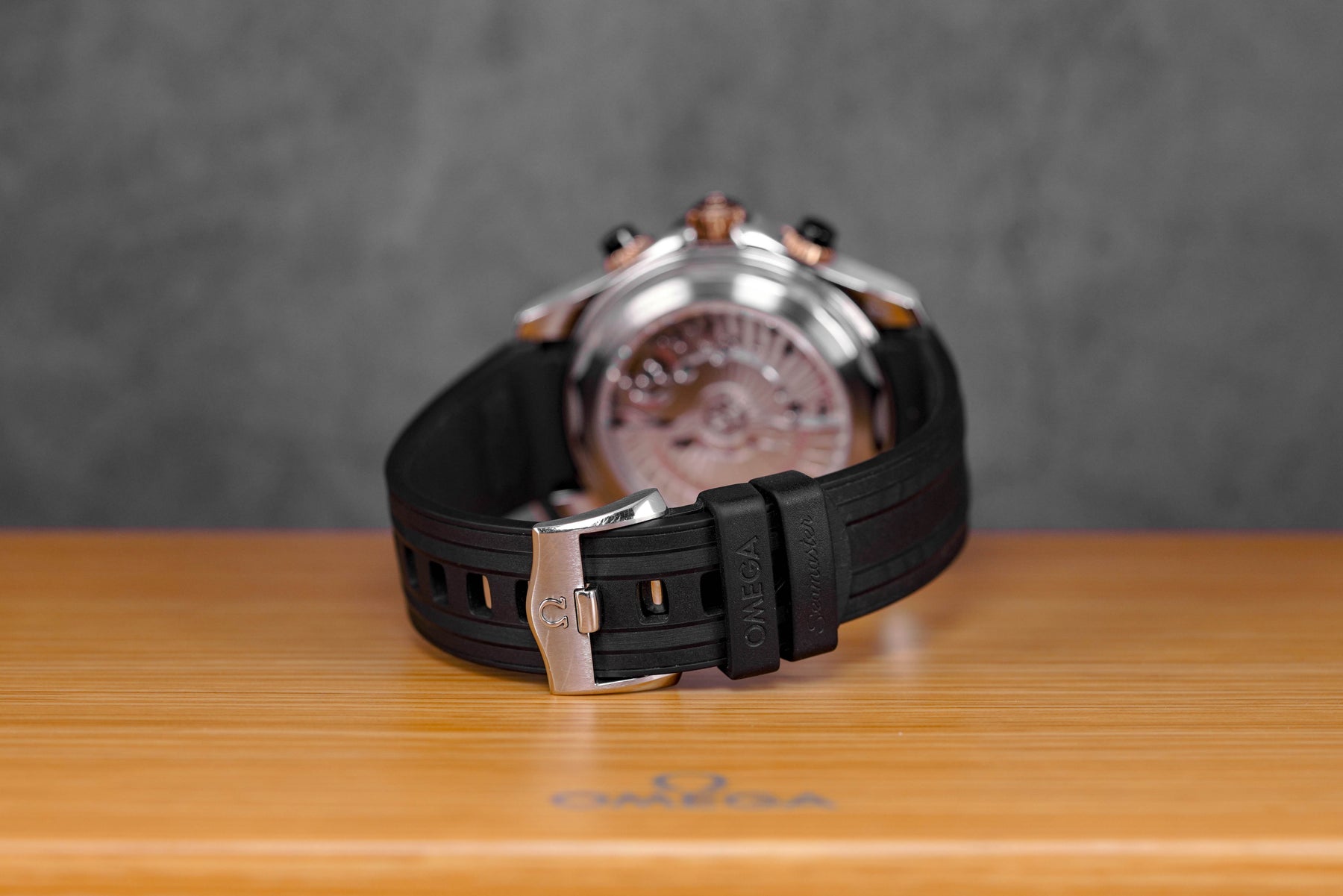 Harga Omega Seamaster Diver Sedna Gold