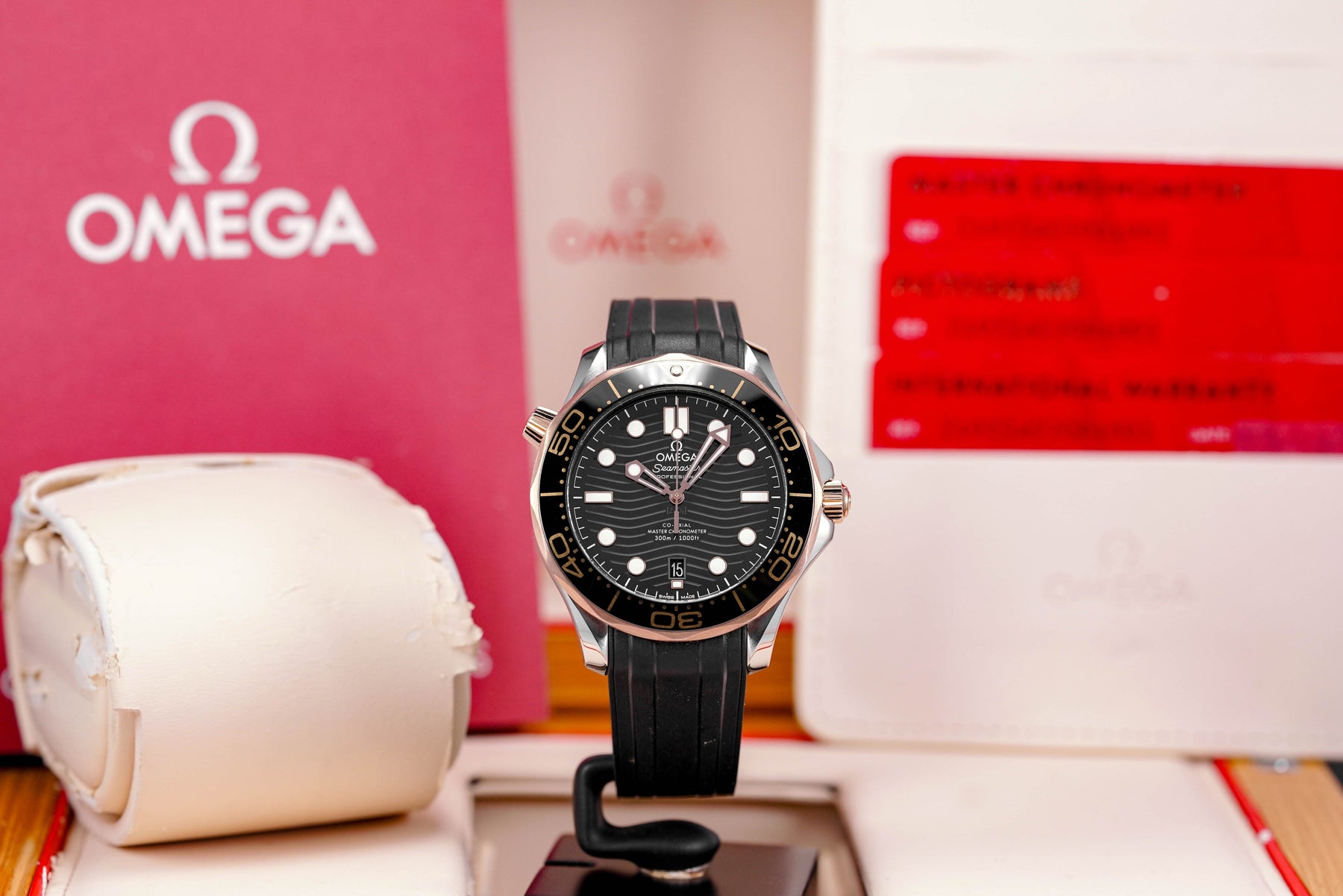 SEAMASTER DIVER 300M TWOTONE SEDNA GOLD BLACK DIAL RUBBER STRAP (2021)
