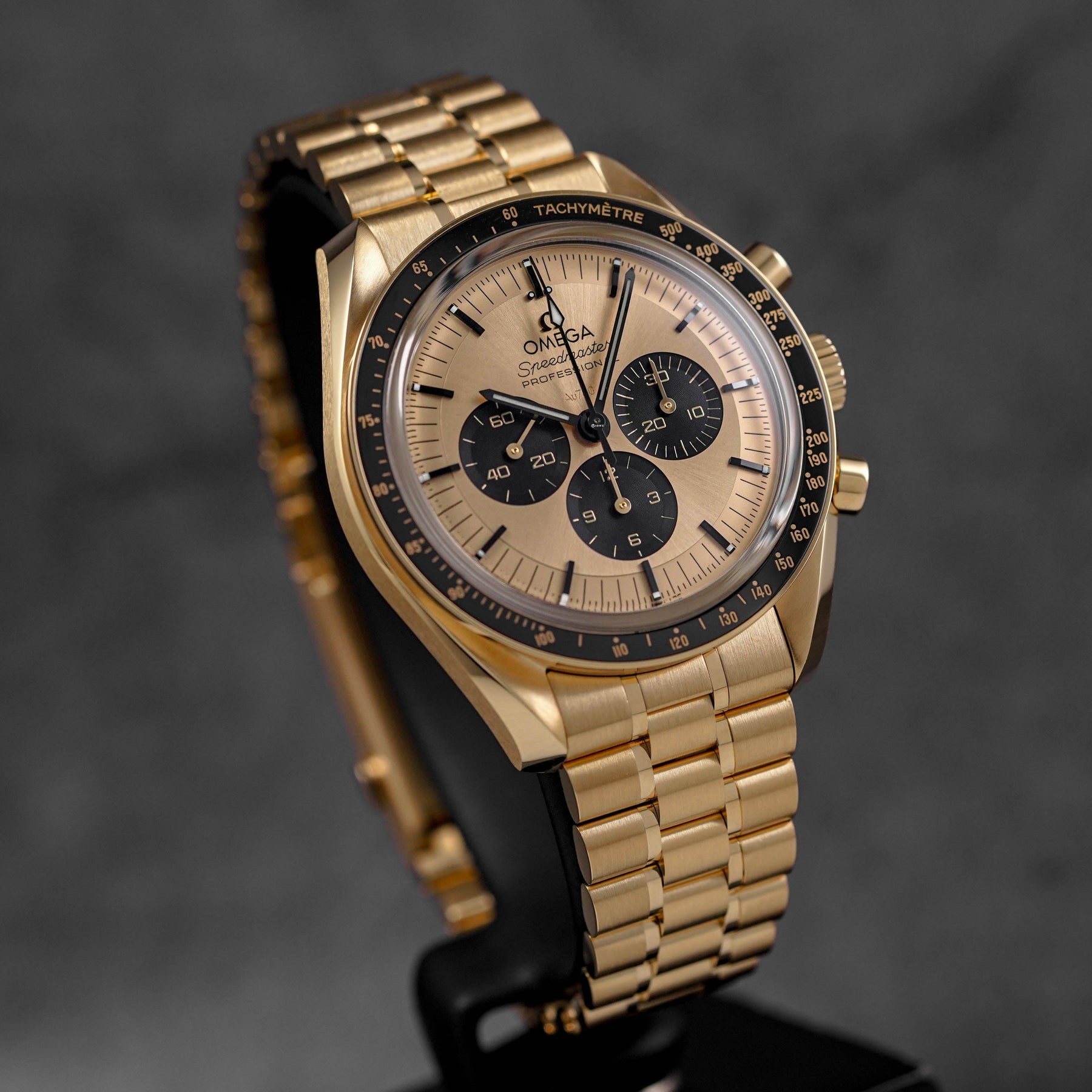 Harga Omega Speedmaster Moonwatch Monnshine Gold