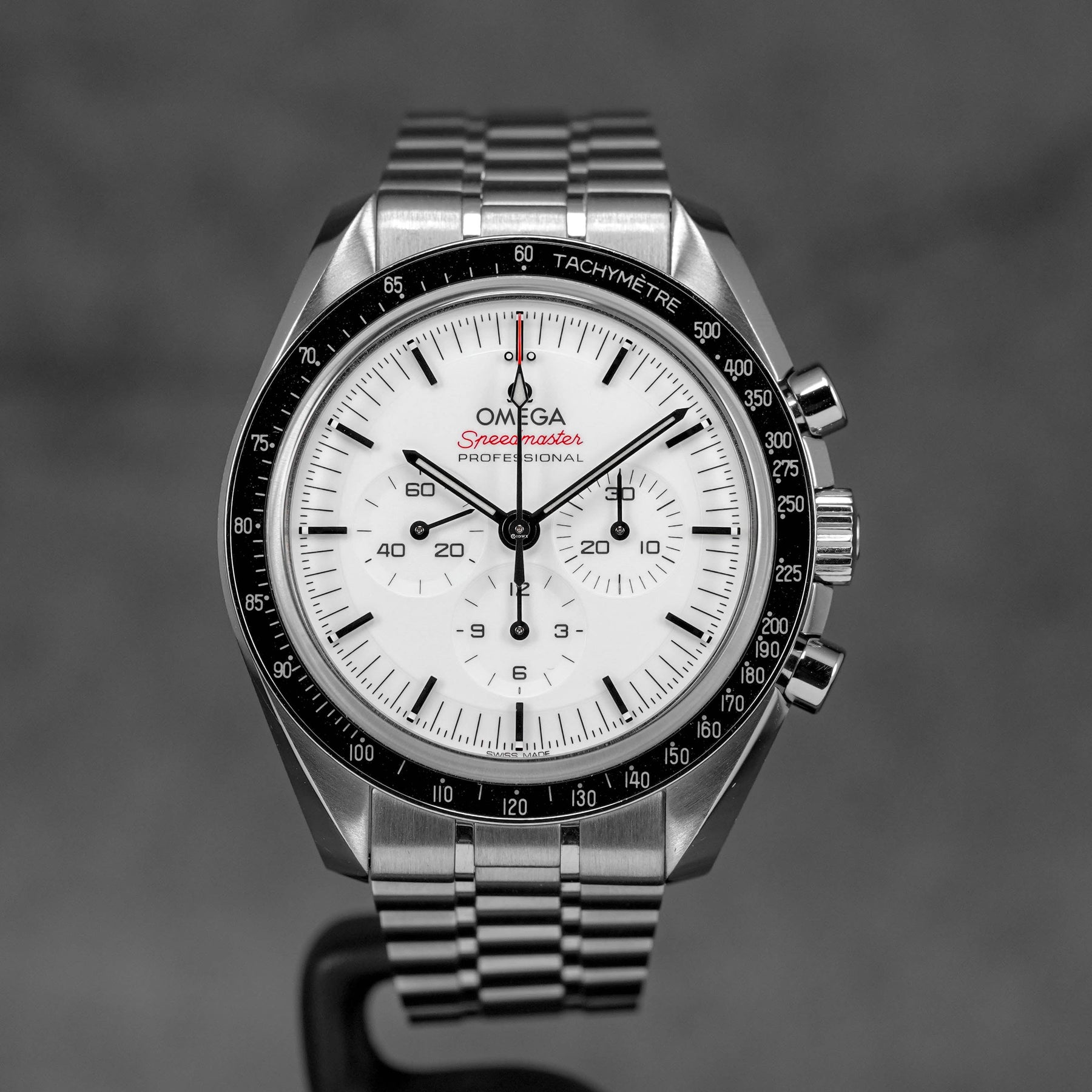 Harga Omega Speedmaster Moonwatch Sapphire White