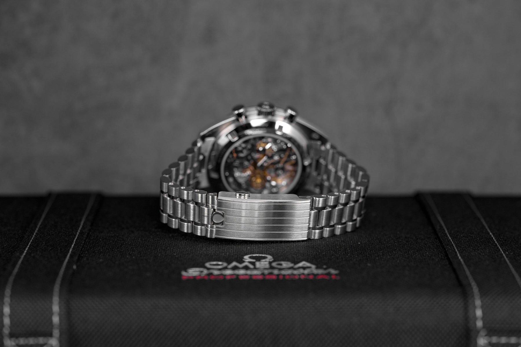Harga Omega Speedmaster Moonwatch Sapphire White