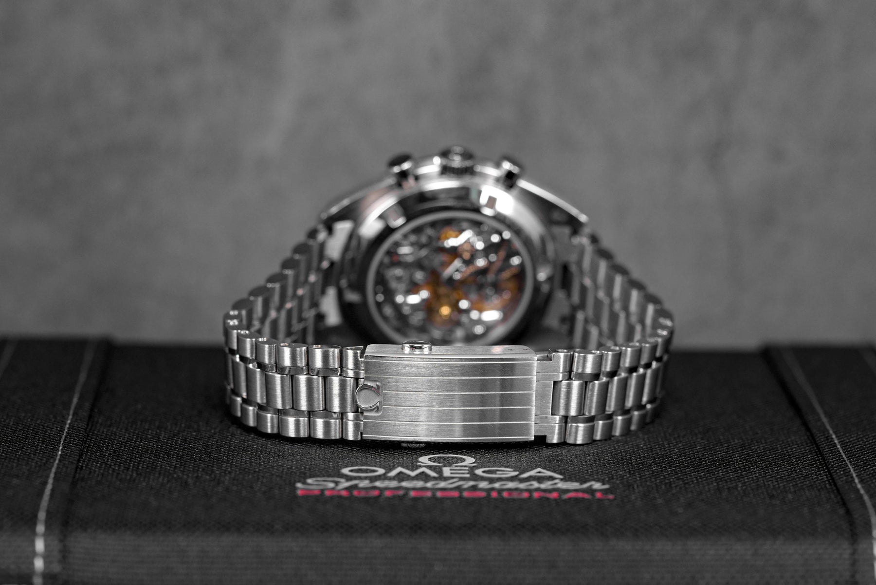 Harga Omega Speedmaster Moonwatch Sapphire