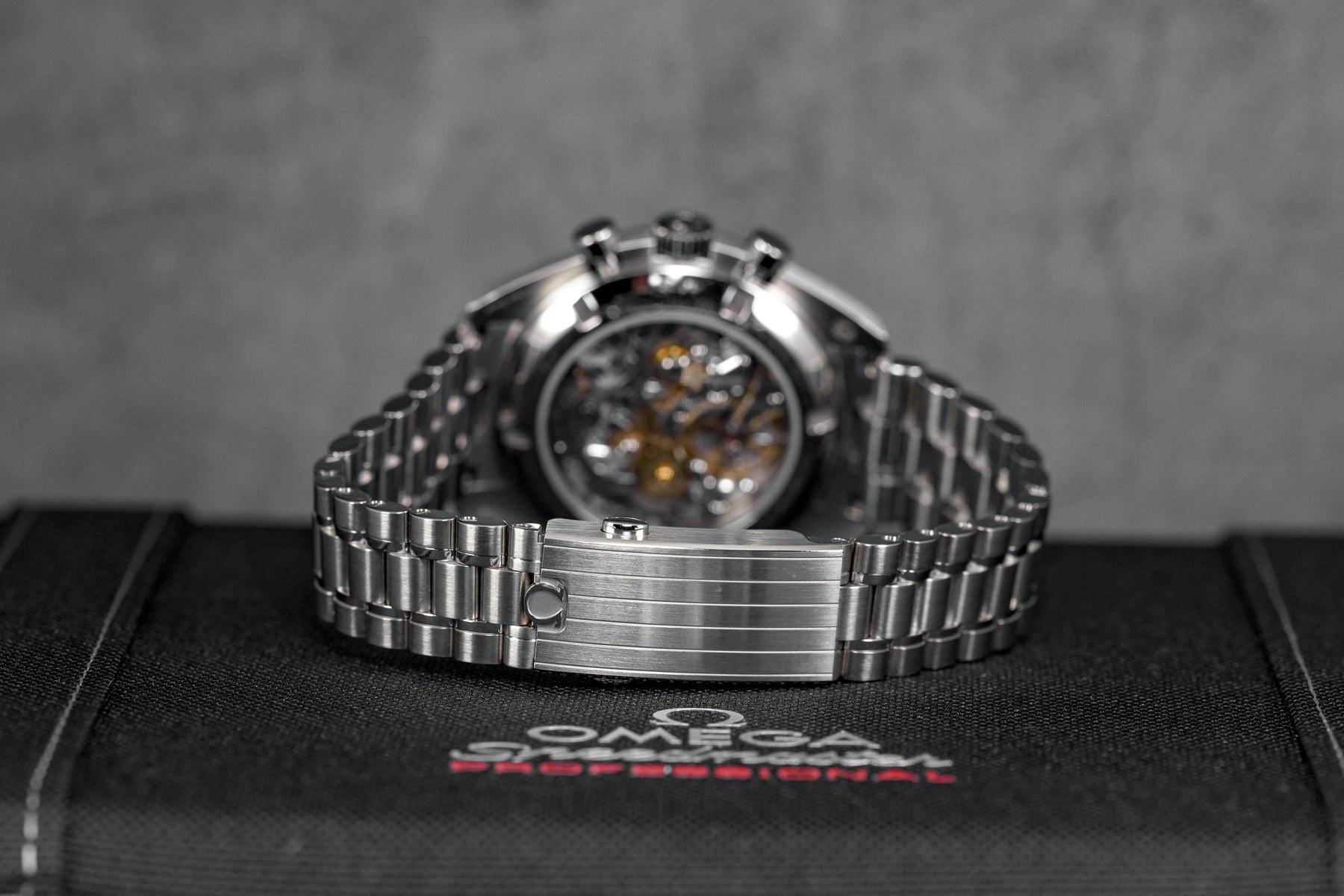 Harga Omega Speedmaster Moonwatch Sapphire