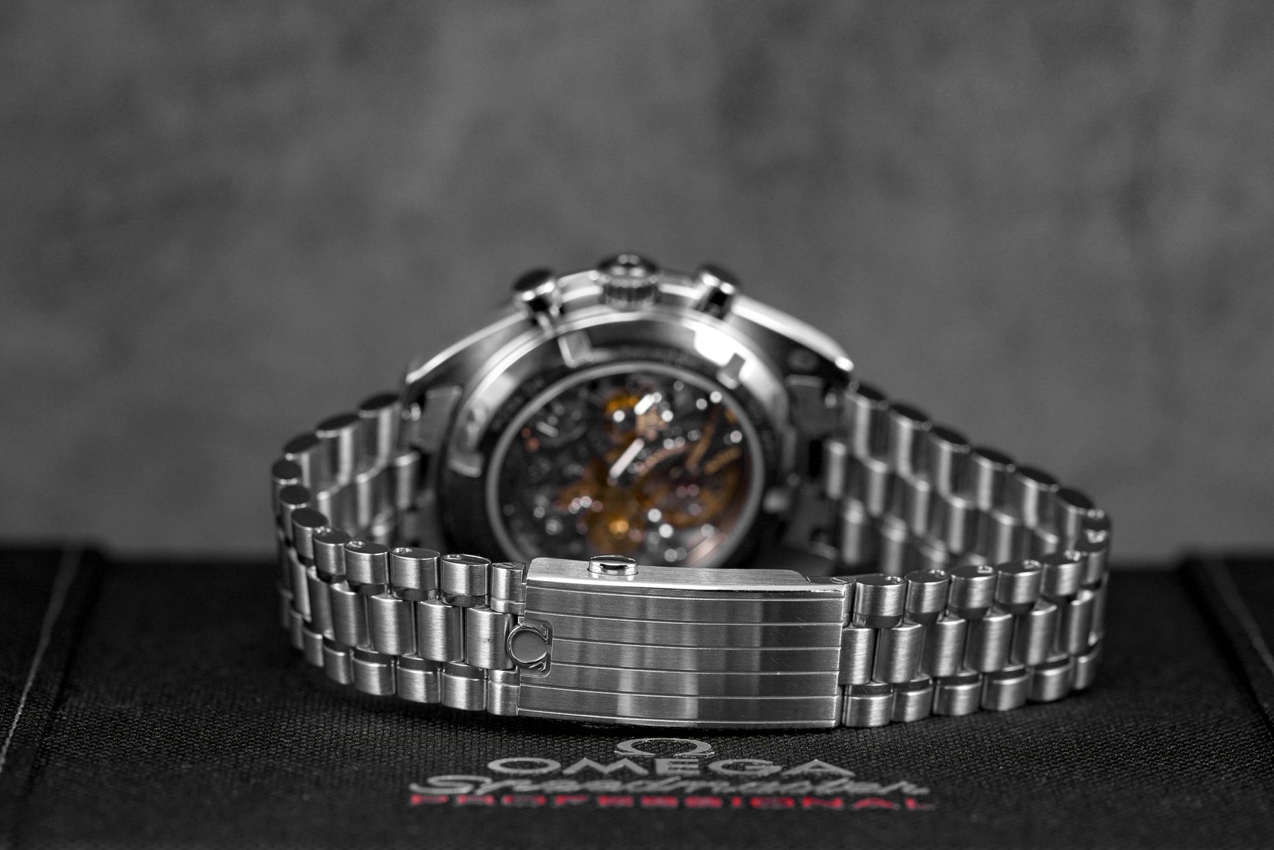 SPEEDMASTER MOONWATCH SAPPHIRE WHITE DIAL (2024)