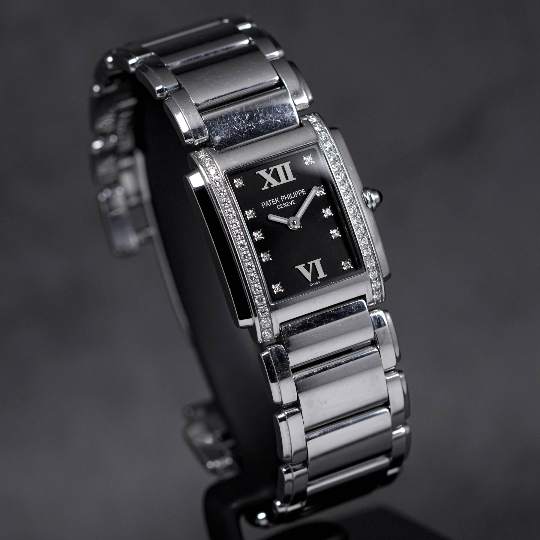 Patek Philippe 24 4910/10A